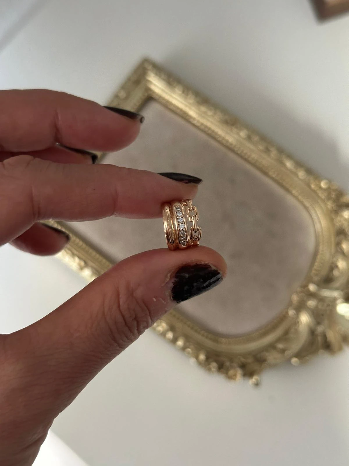 18K Rose Gold Üçlü Zincir Taşlı Kıkırdak Küpe 