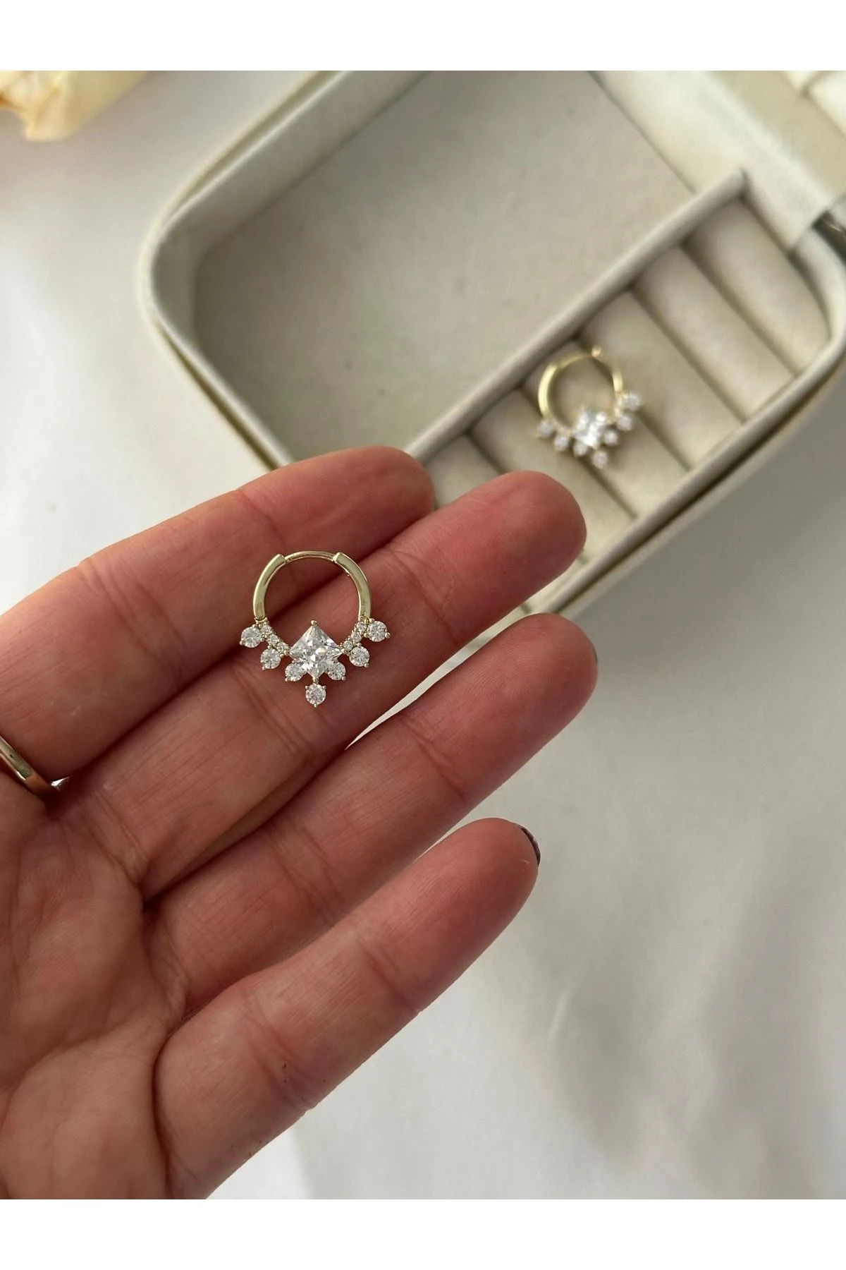 14K Gold Renkli  Halka Kristal Taşlı Küpe