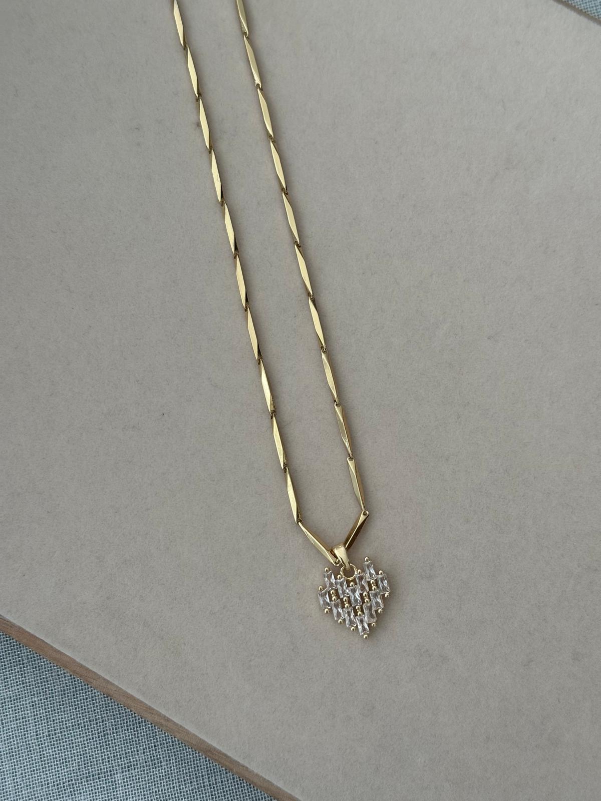 14K Gold Renkli Kalp Kristal Taşlı Çubuk Zincir Kolye