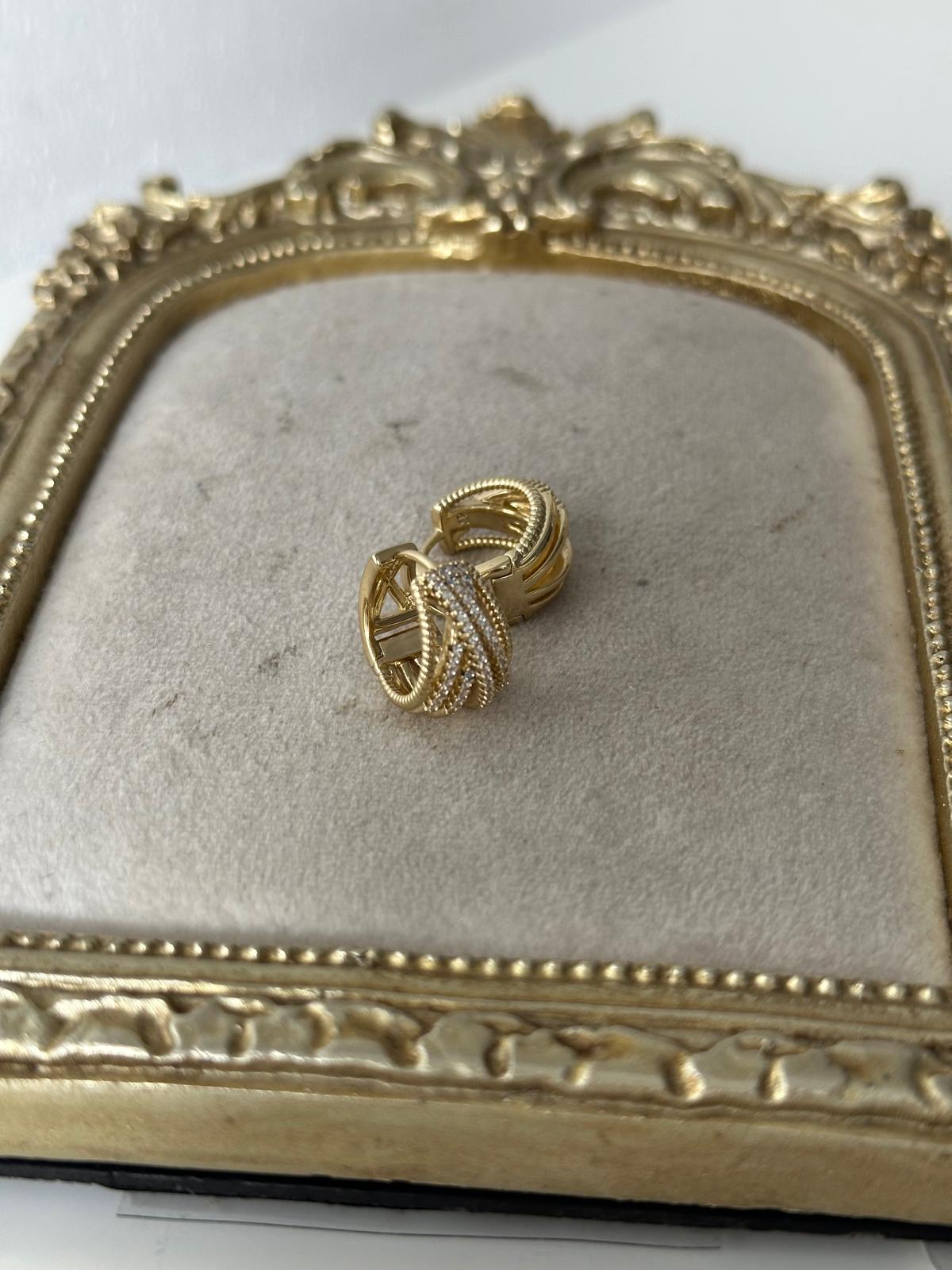 14K Gold Renkli Kuyum Taşlı Dolama Kesim Küpe