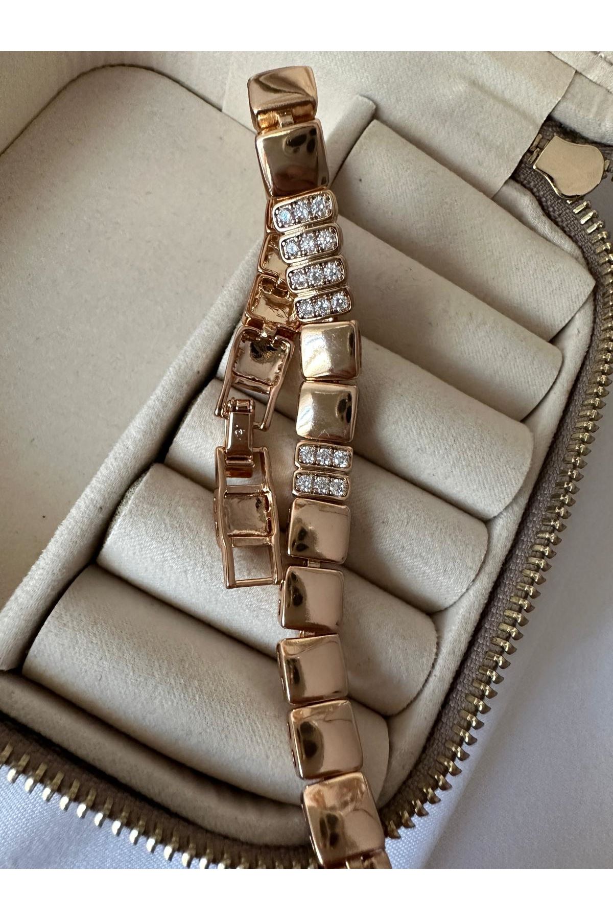 18K Rose Gold Renkli Bakla Taşlı Bileklik