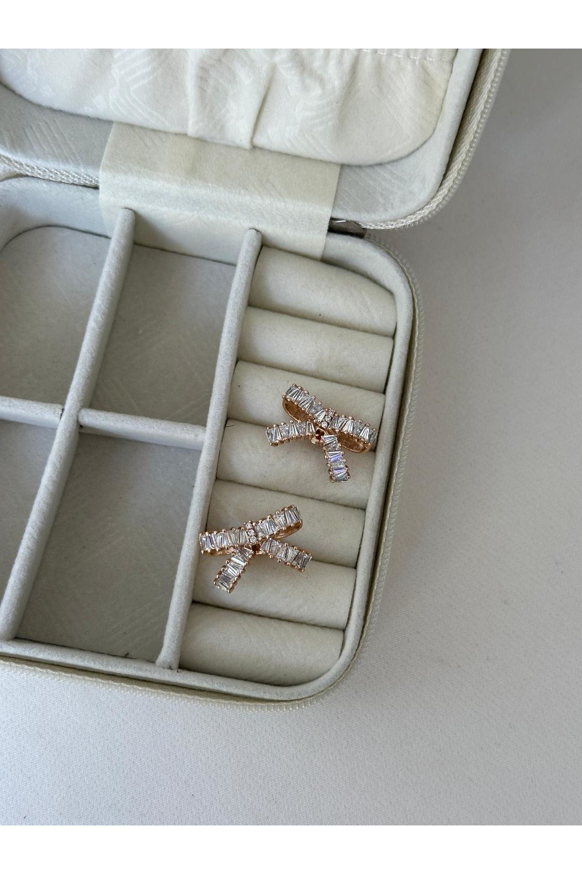 18K Rose Gold Renkli Fİyonk Taşlı Küpe