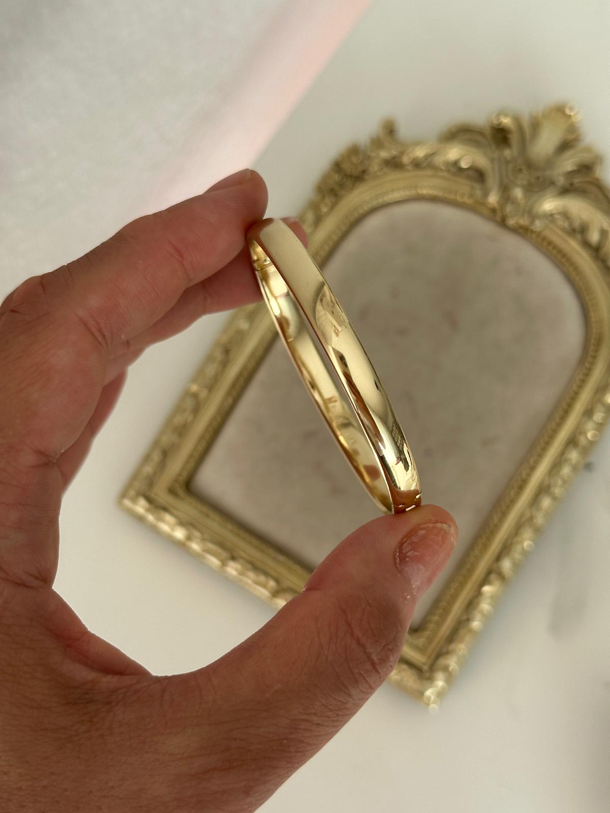 14K Gold Renkli Yuvarlak Form Orta Kalın Ajda Klepçe