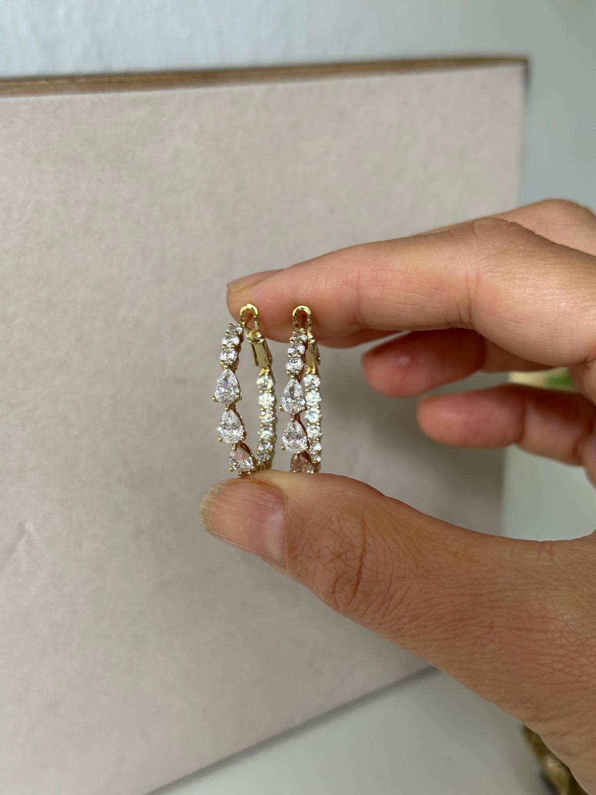 14K Gold Renkli İçi Dışı Damla Su Yolu Taşlı Halka Küpe