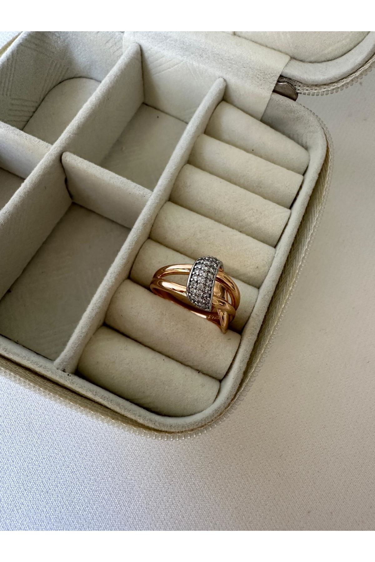 18K Rose Gold Renkli Beyaz Taşlı Oval Yüksek Kesim Yüzük