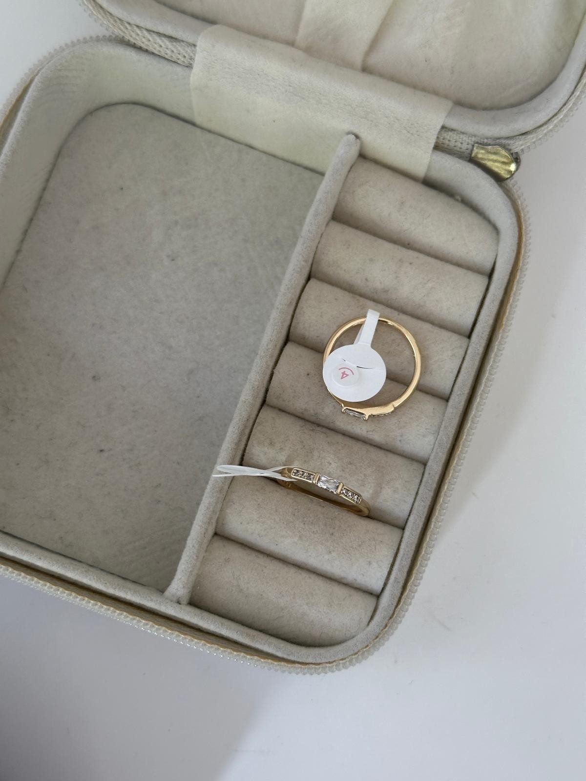 14K Gold Renkli Ortası Bagt Taşlı Serçe Parmağı Yüzüğü
