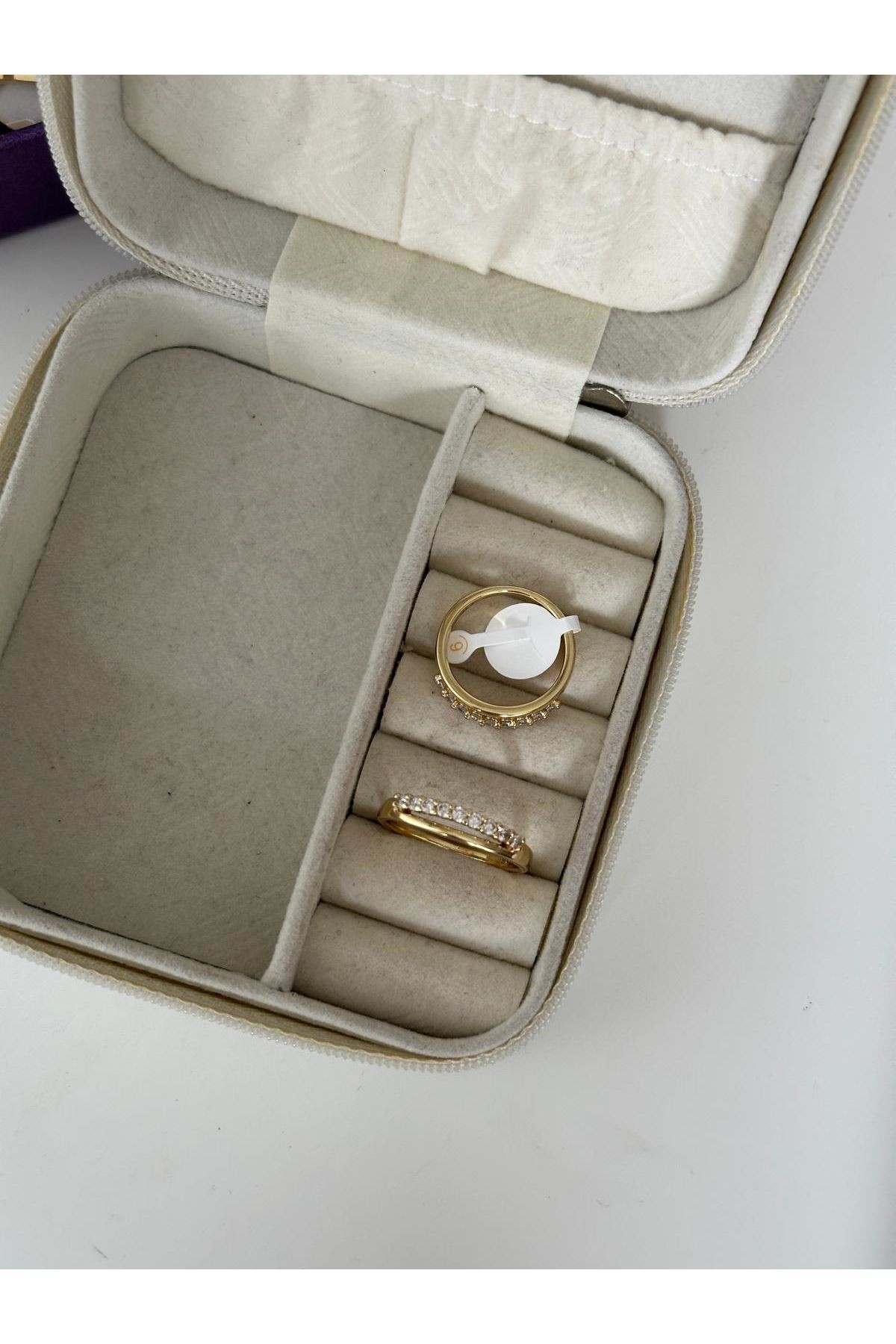 14K Gold Renkli Su Yolu Sıra Taşlı İkili Kesim Yüzük