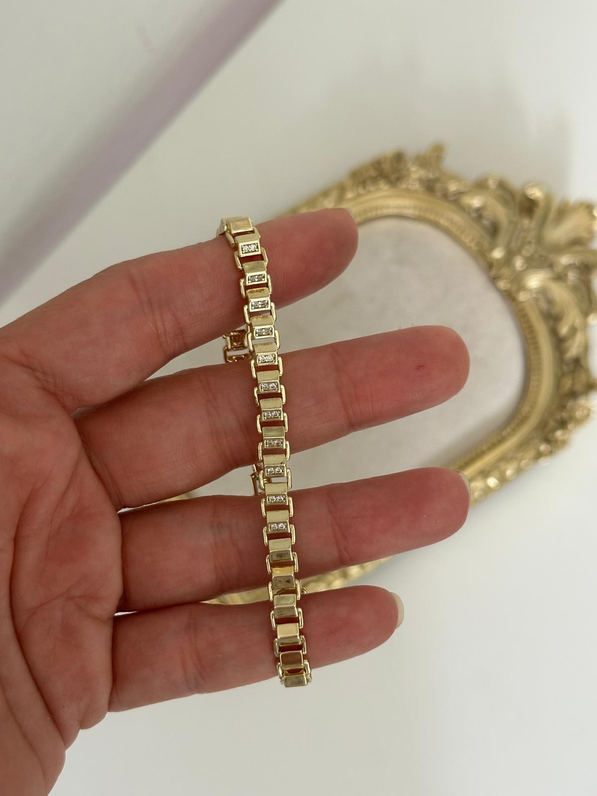 14K Döküm Geçme Taşlı Bilekik
