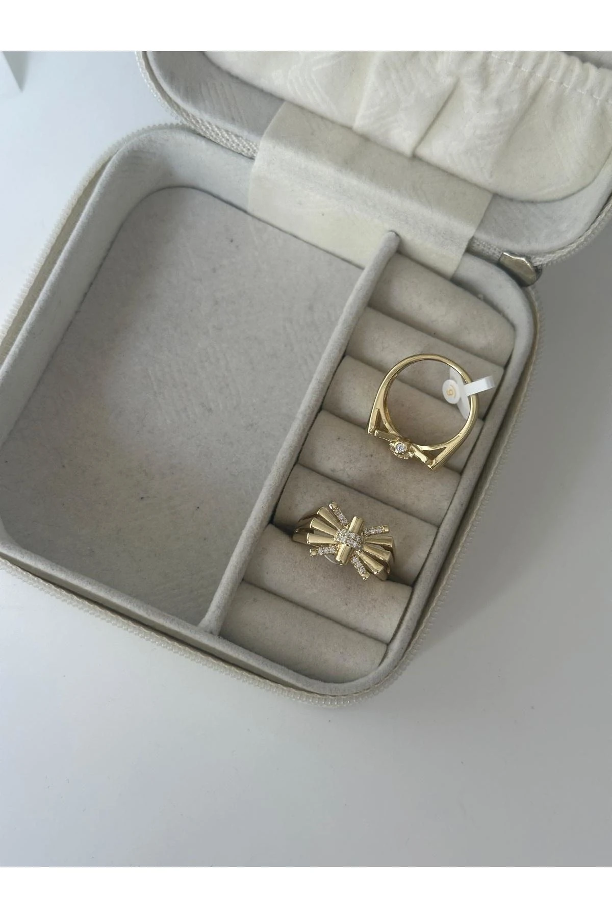 14K Gold Renkli X Taşlı Modern Tasarım Yüzük