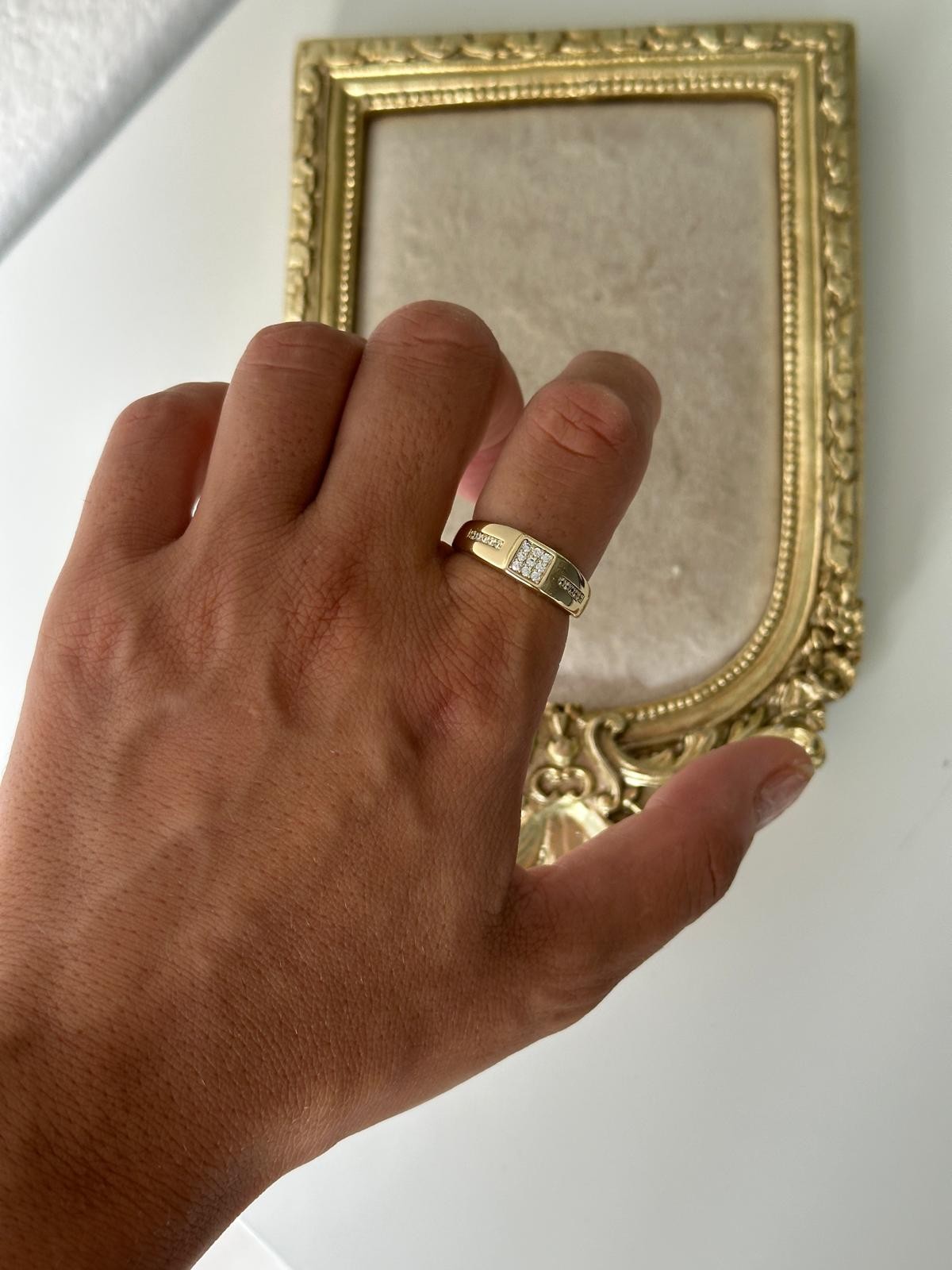 14K Gold Renkli Plaka Kesim Önü Yanları Şerit Taşlı Yüzük