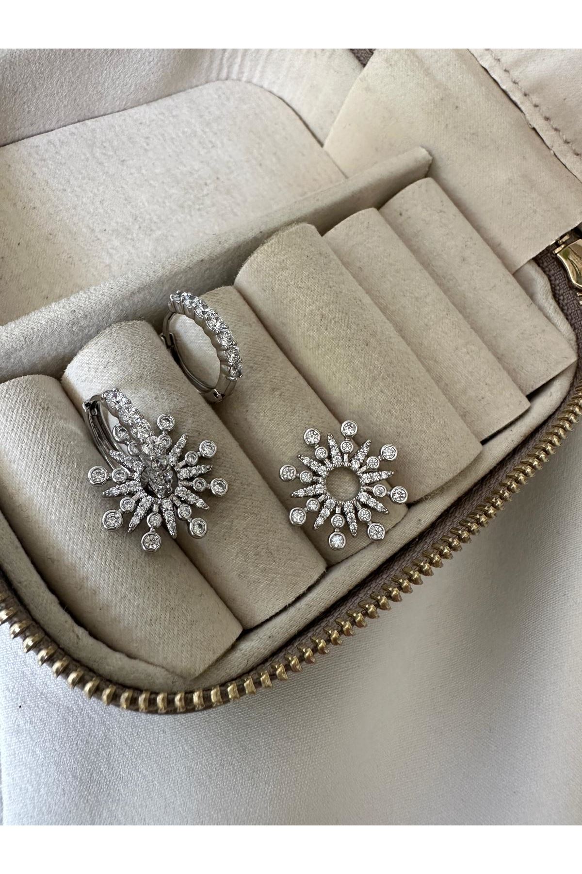 Gümüş Renkli Çiçek Güneş Halka Taşlı Küpe