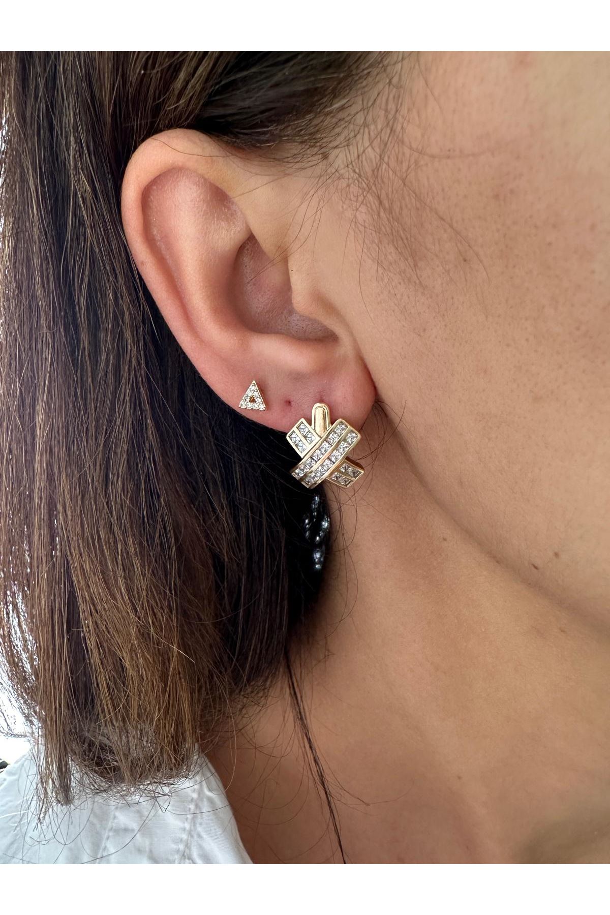 18K Rose Gold Renkli Marka X Taşlı Küpe