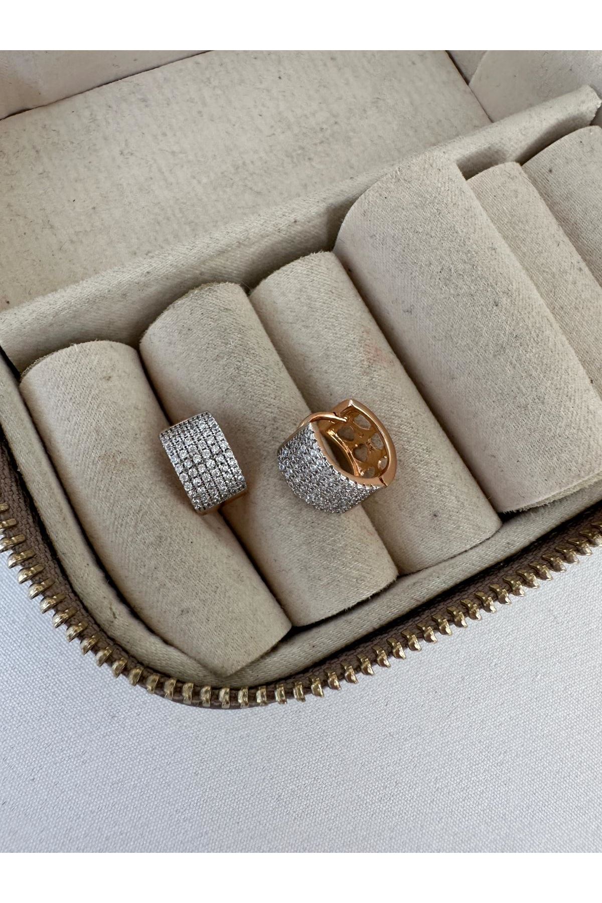 18K Rose Gold Renkli Küçük Beyaz Montür Taşlı Halka Küpe