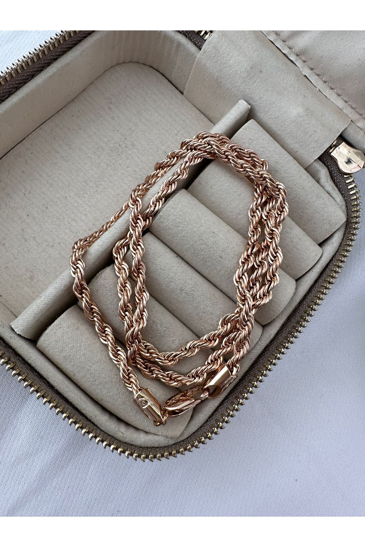 18K Rose Gold Renkli Orta Kalın Burgu Kolye