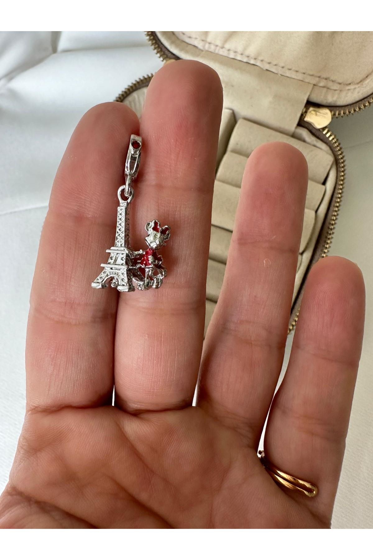 Disney Mini Eyfel Kuleli Charm