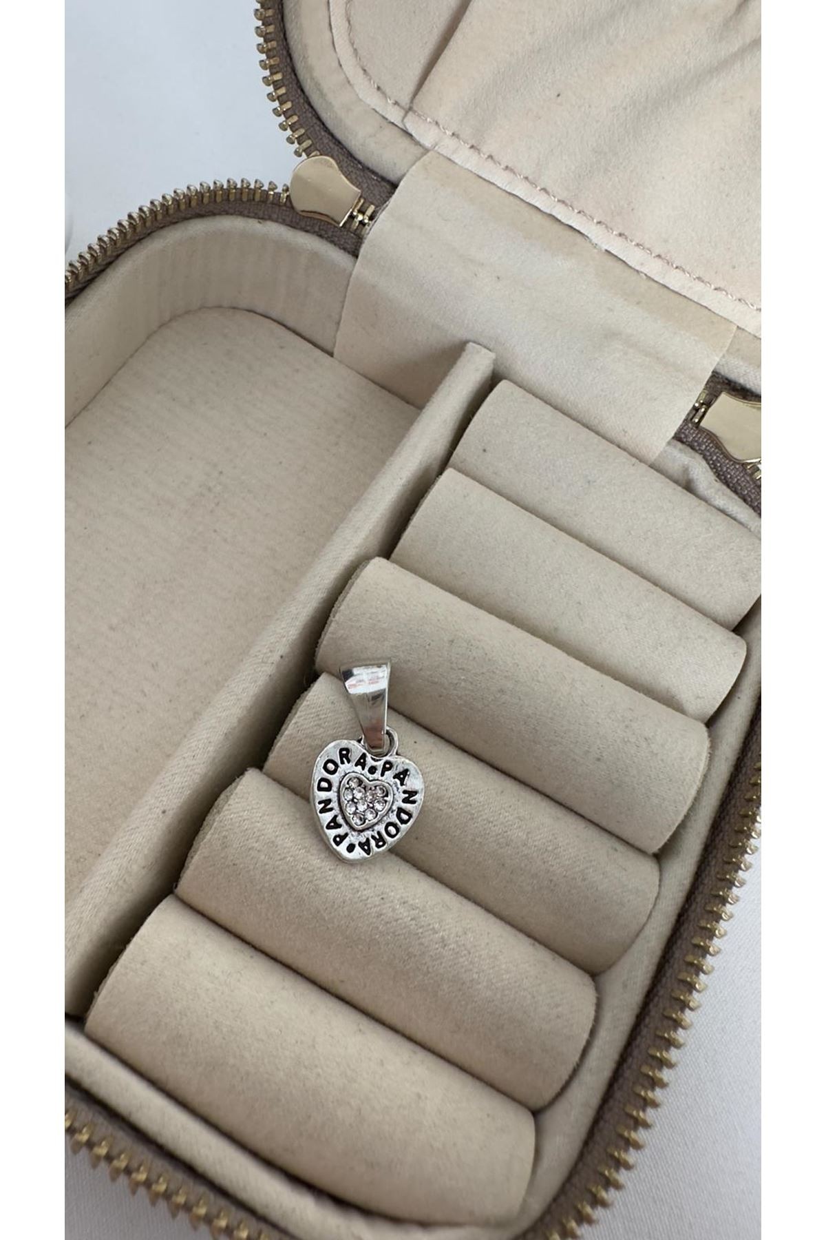 Kalp Ortası Taşlı Kalp Pndr Yazılı Charm