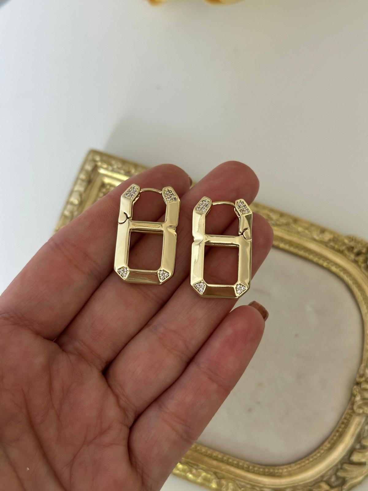 14K Marka Gold Dikdörtgen Kesim Küpe