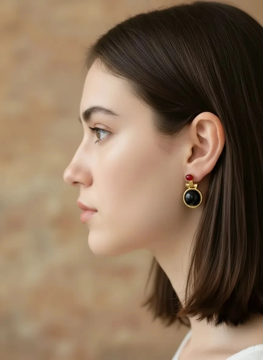 Siyah Kırmızı Org Marka Küpe