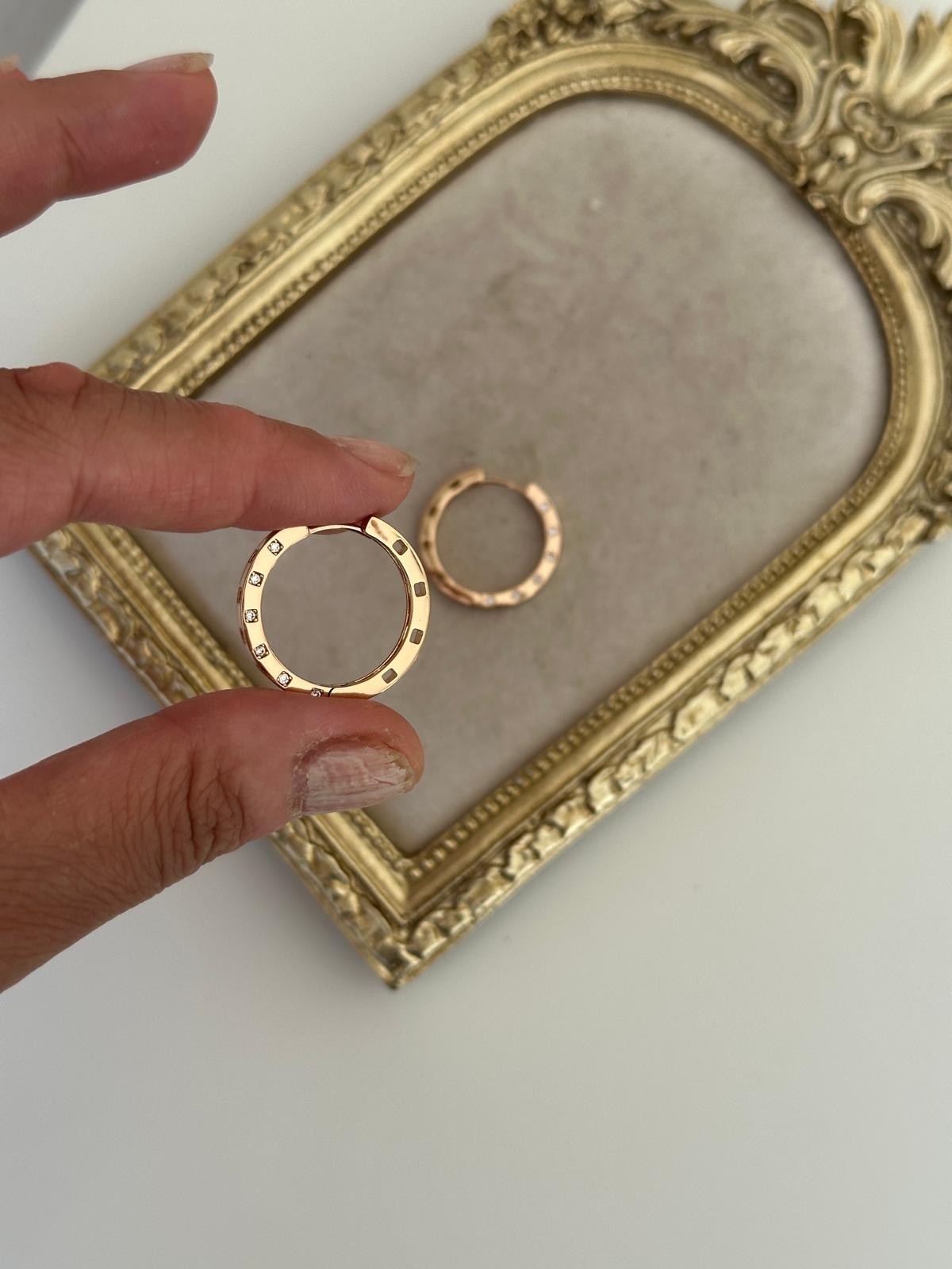 18K Gold Rose Halka Yassı Damla Taşlı KÜPE