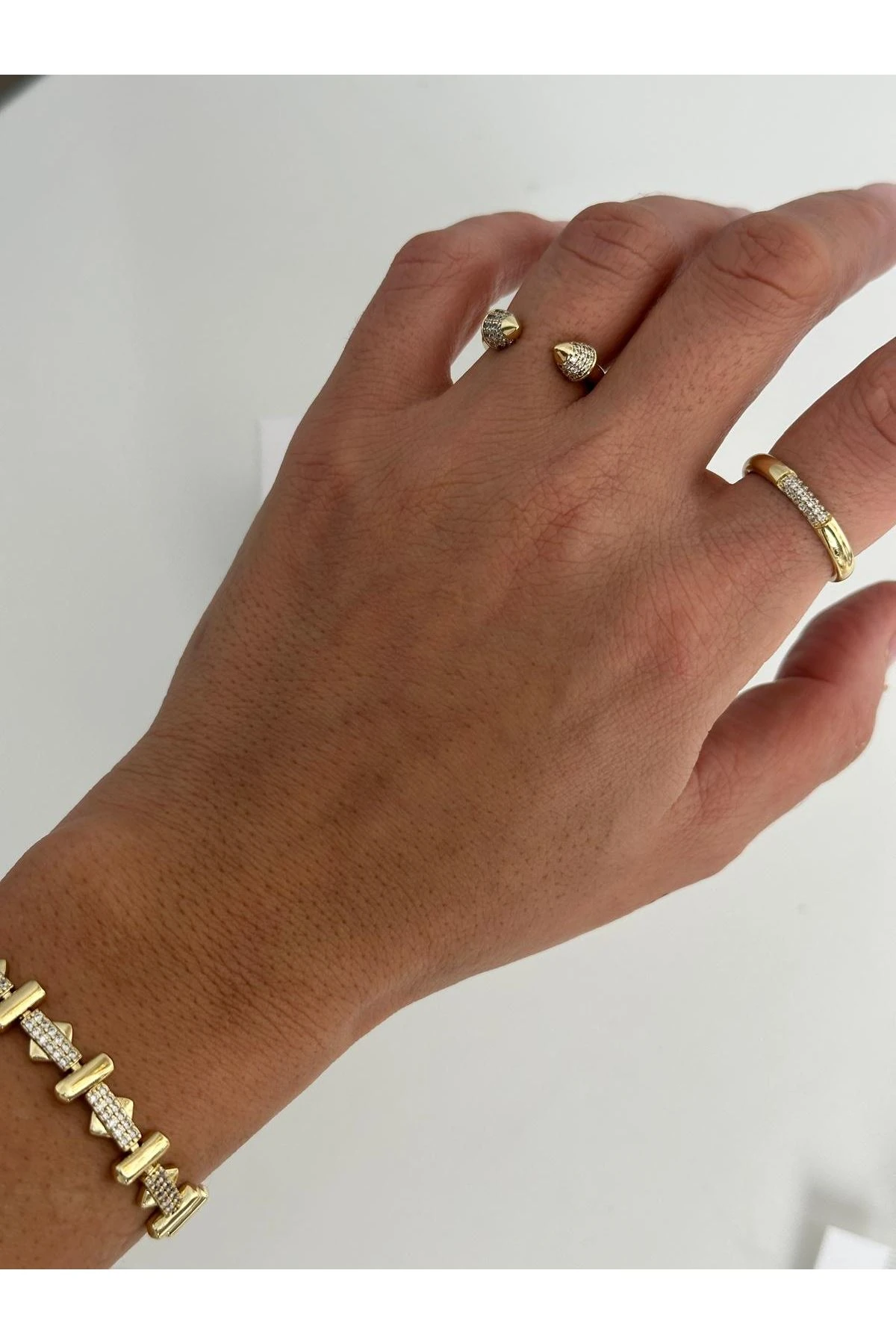 14K Gold Renkli  Çivi Kesim Ayarlanabilir Taşlı Yüzük