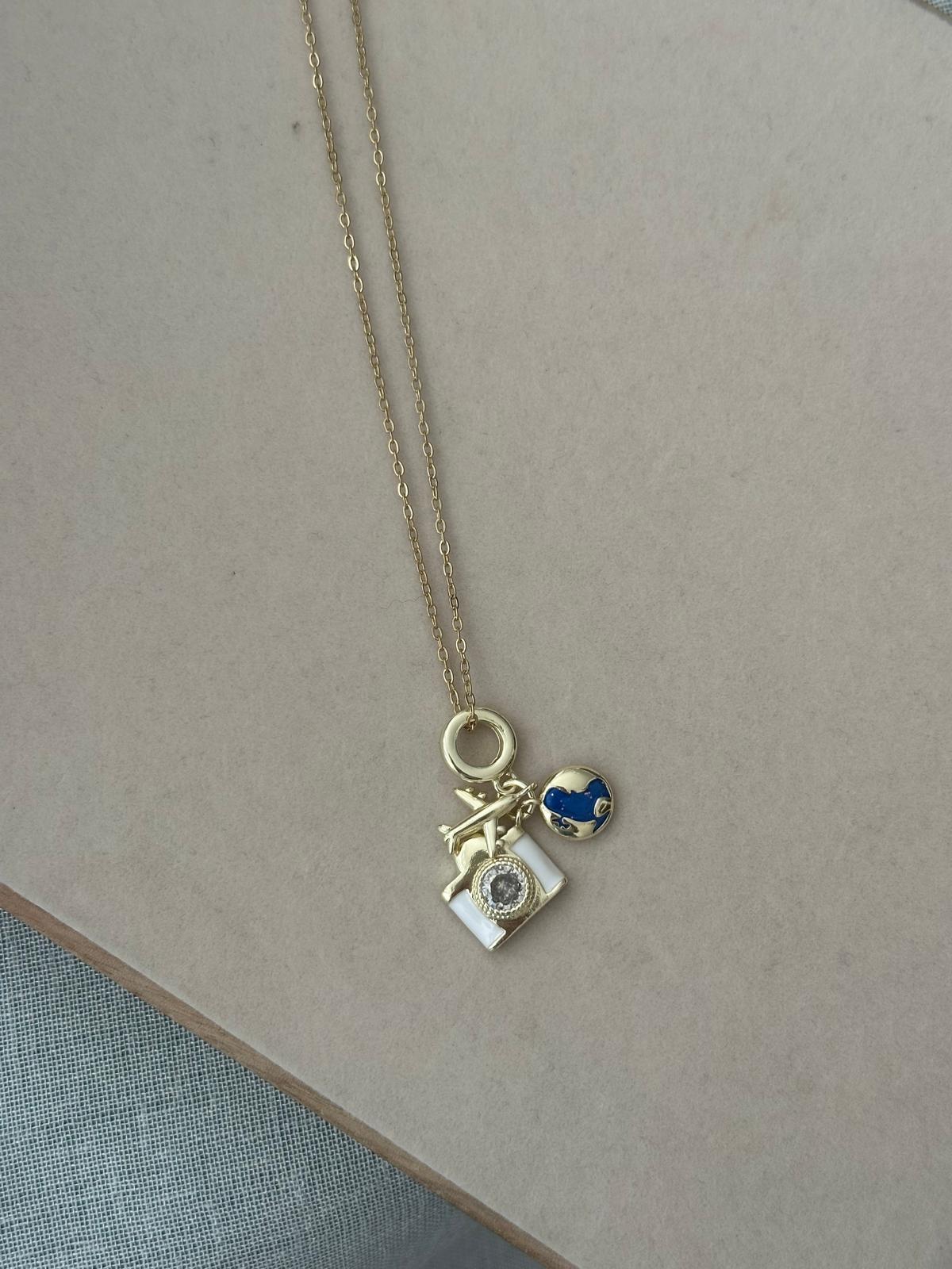 Gold Renkli Seyahat Charmlı Kolye