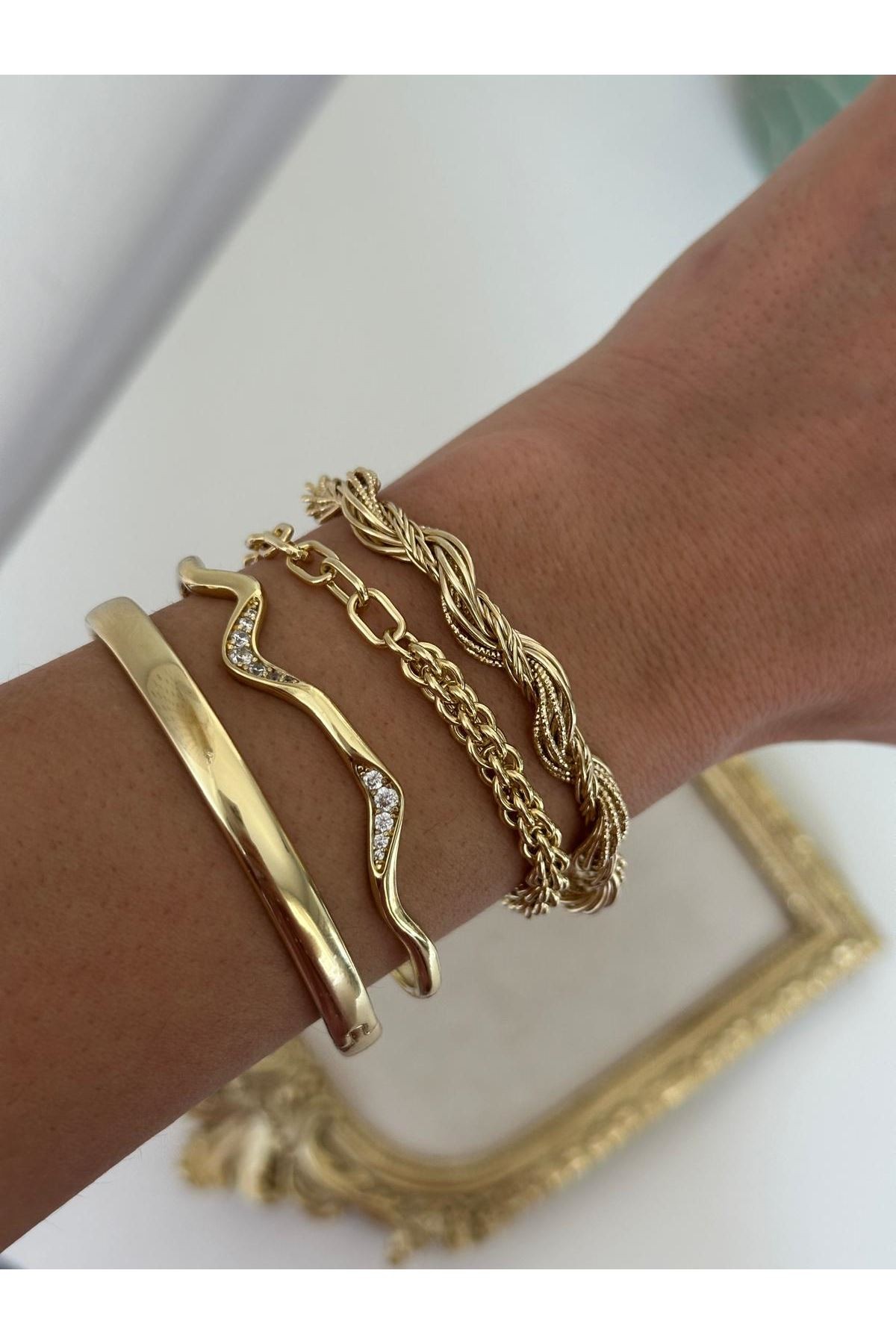 14K Gold Renkli Örme Zincir Detaylı Kuyum Model Bileklik