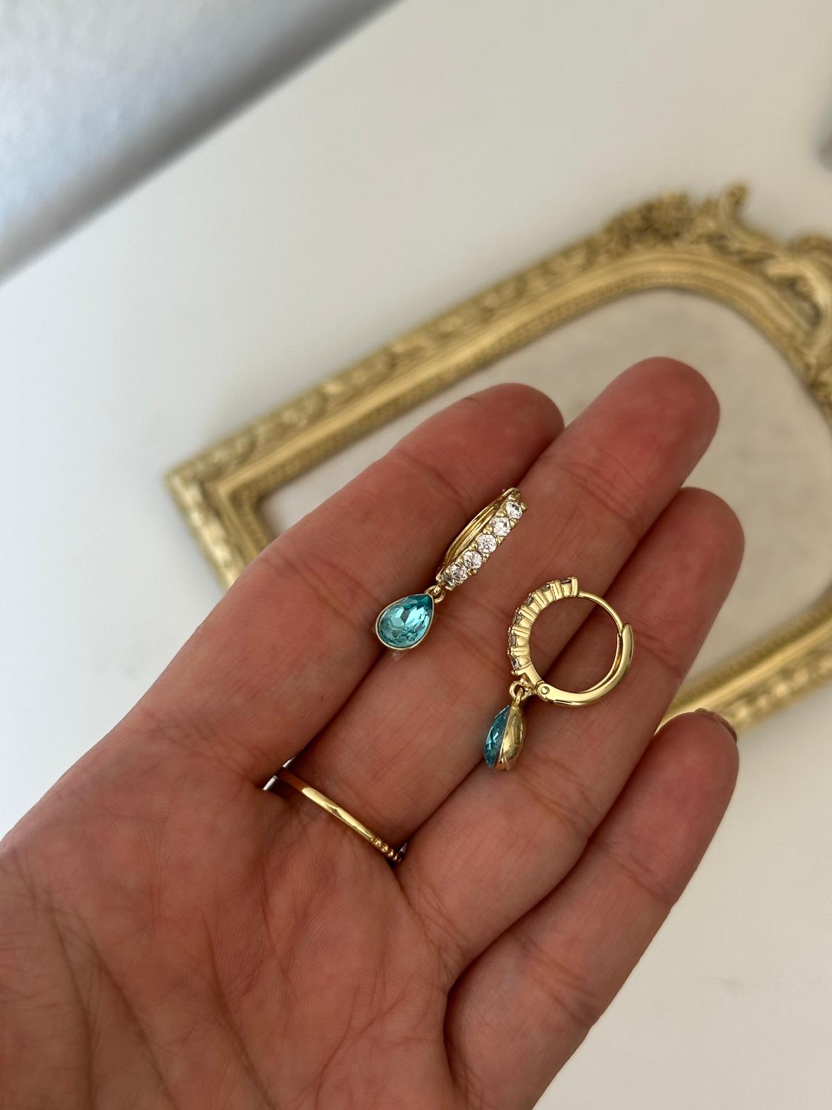 14K Halka Taşlı Maviş Elmas Taşlı Küpe