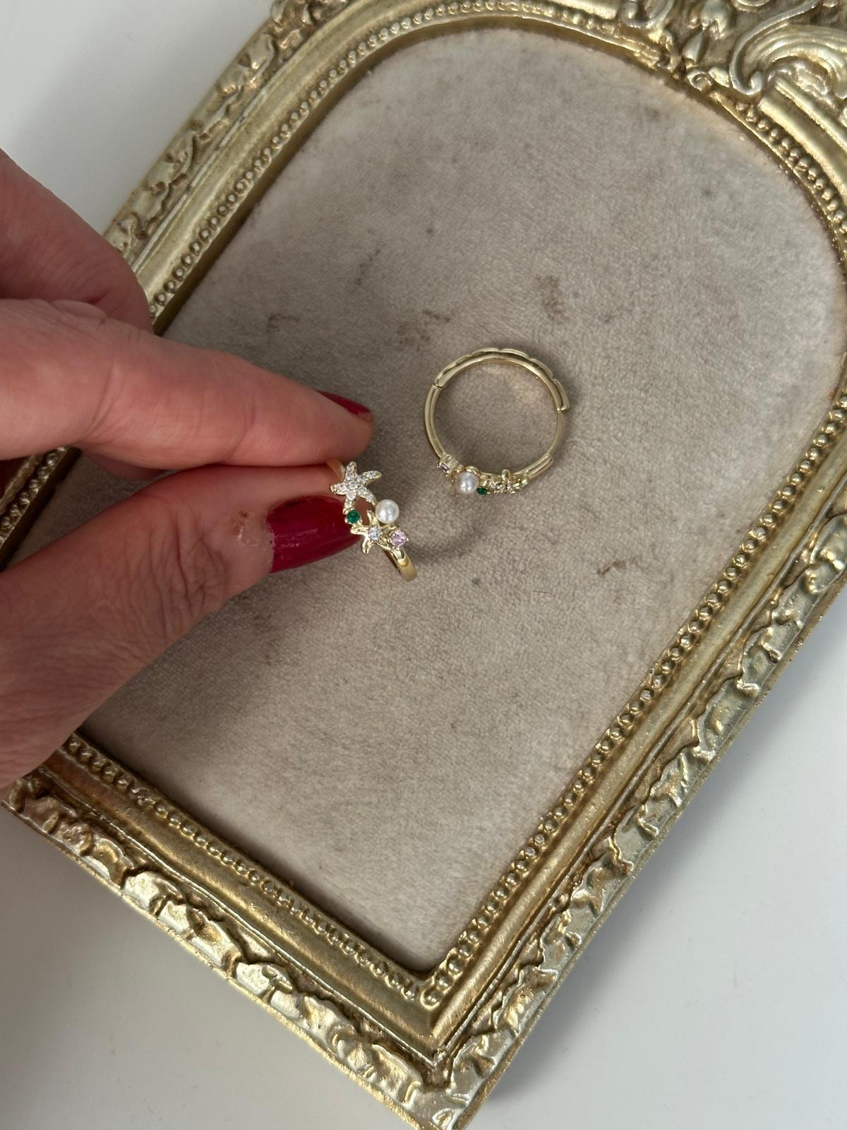 14K Gold Renkli Halka Önü Deniz Yıldızlı İnci Detaylı Küpe