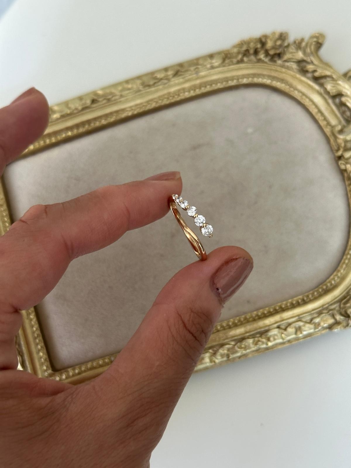 18K Gold Rose Döner Modern Kesim Su Yolu Taşlı Ayarlanabilir Yüzük
