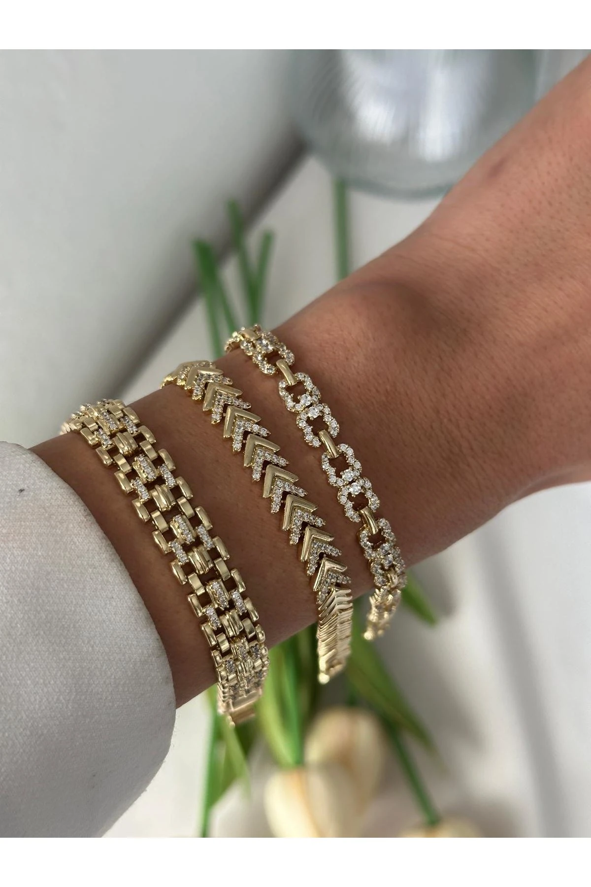 14K Gold Renkli  V Kesim Ortası Taş Bileklik