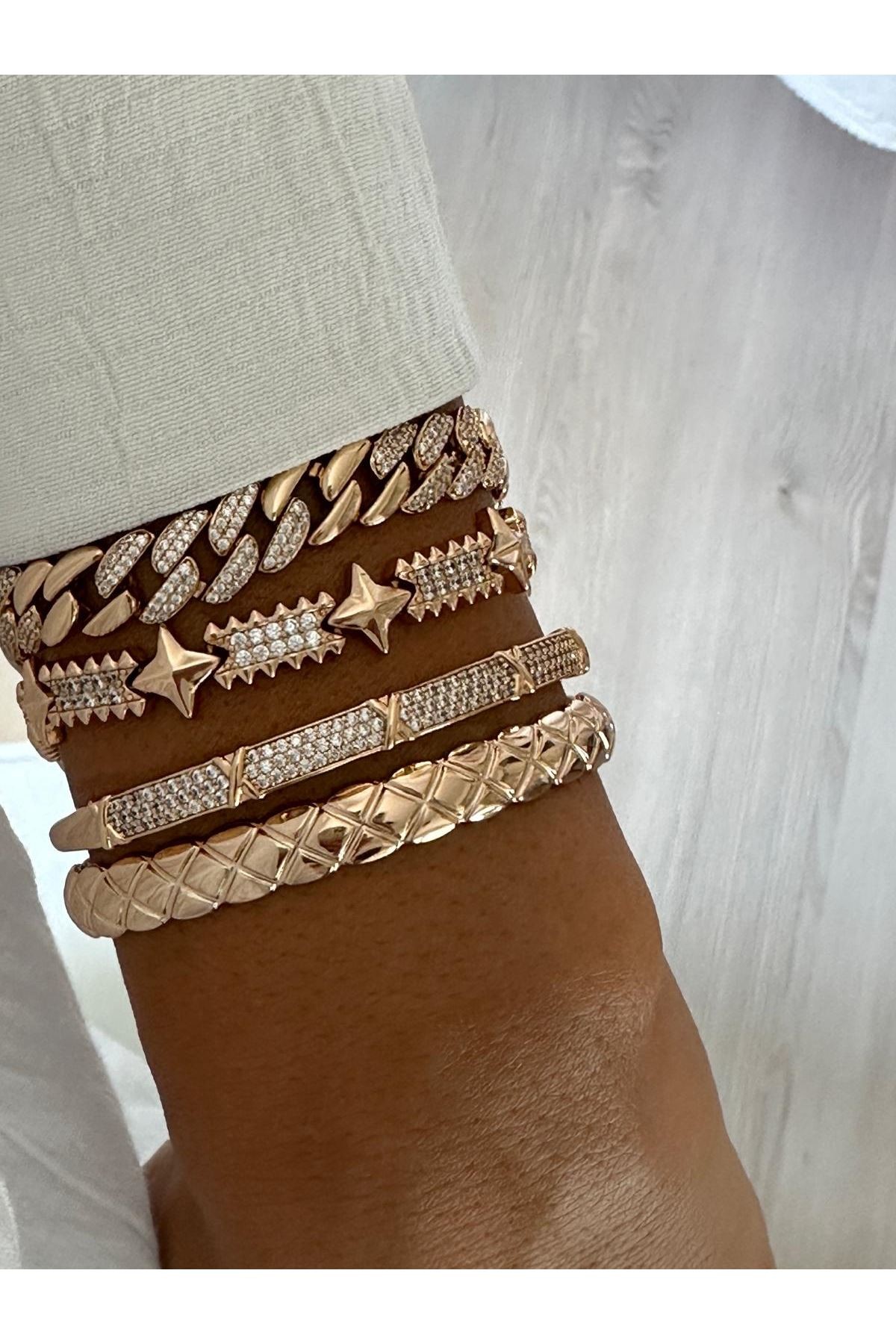 18K Rose Gold Renkli Bakla Üçgen Desenli Ayarlanabilir Kelepçe