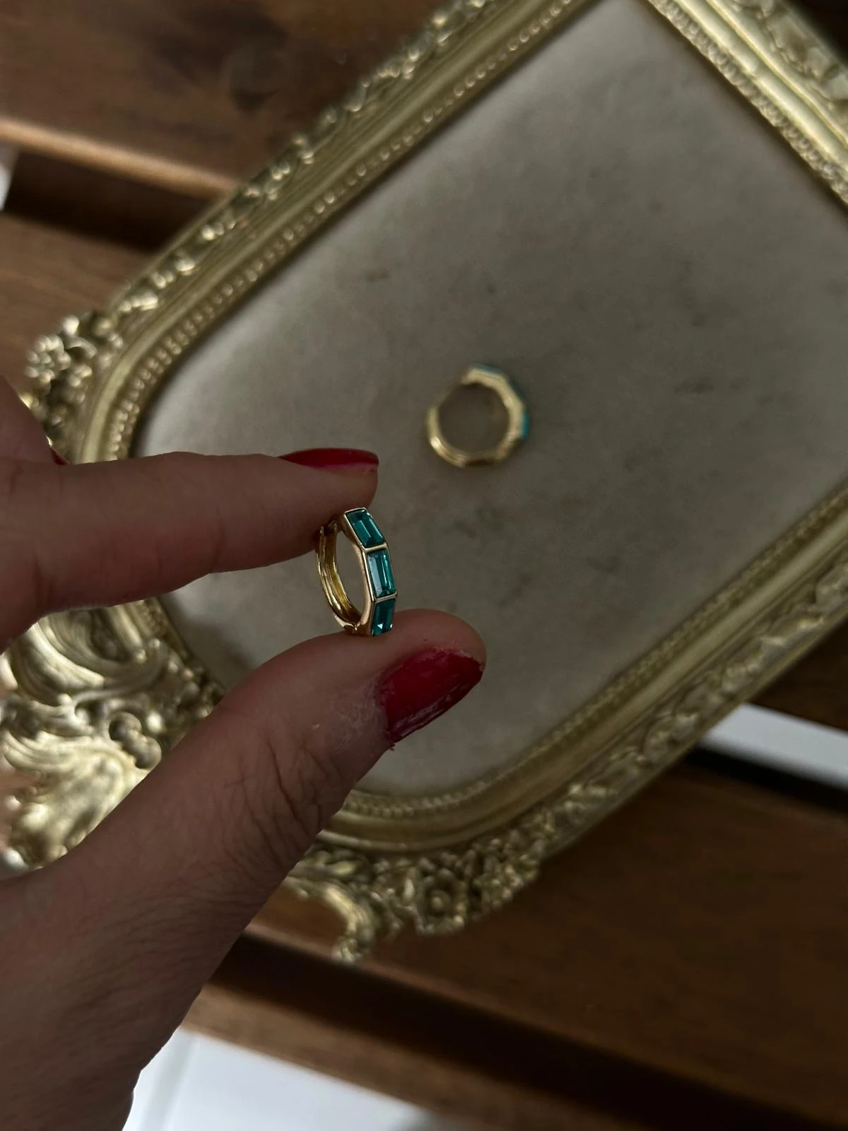 14K Gold Renkli Halka Swaroski Mavi Üç Dikdörtgen Taşlı Küpe