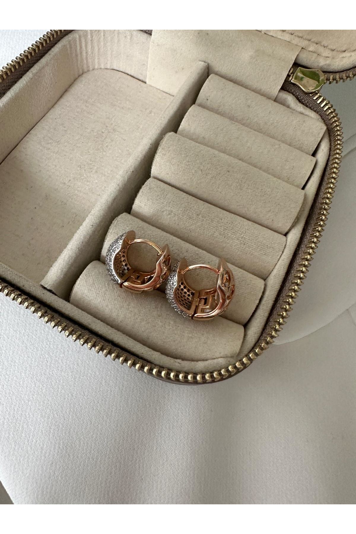 18K Rose Gold Renkli Dolum Beyaz Taşlı Gömme İşçilikli Küpe