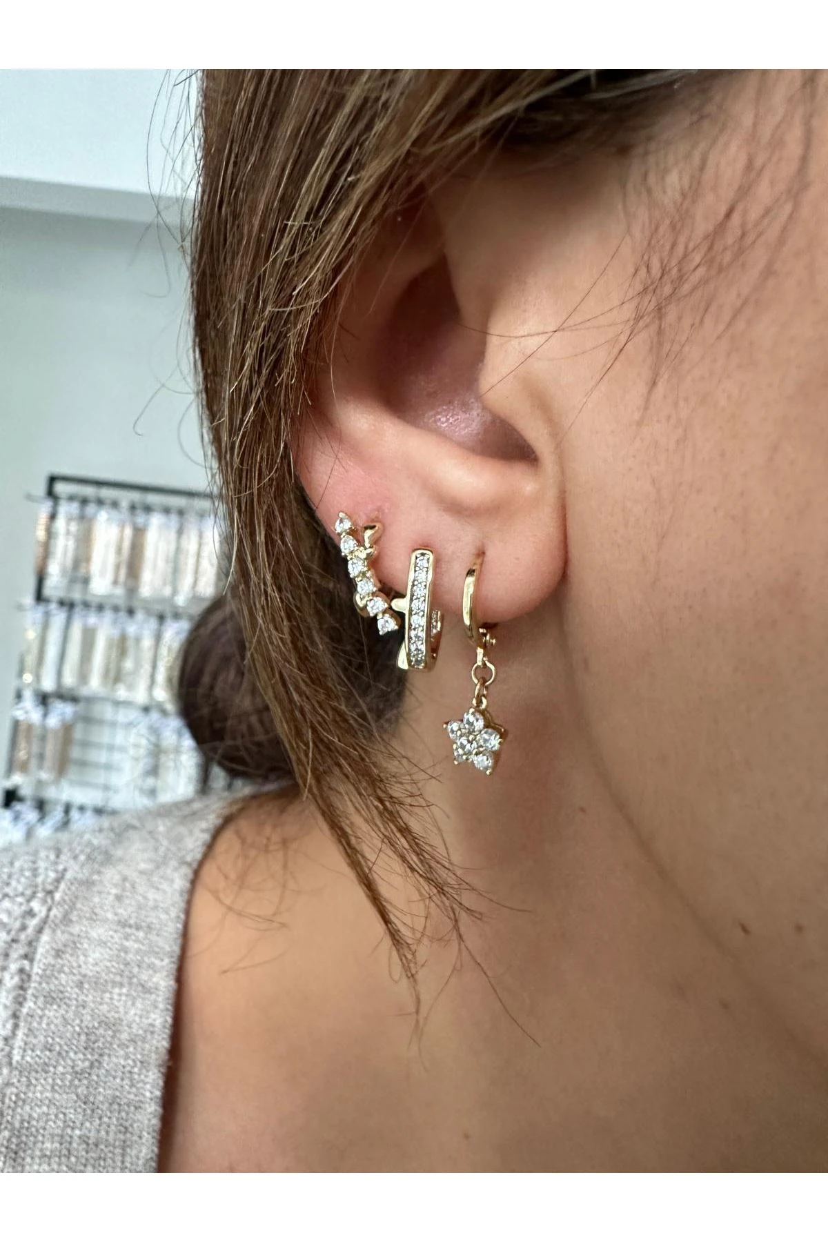 14K Gold Renkli  Ovala Kesim İçi Dışı Taşlı Marka Küpe