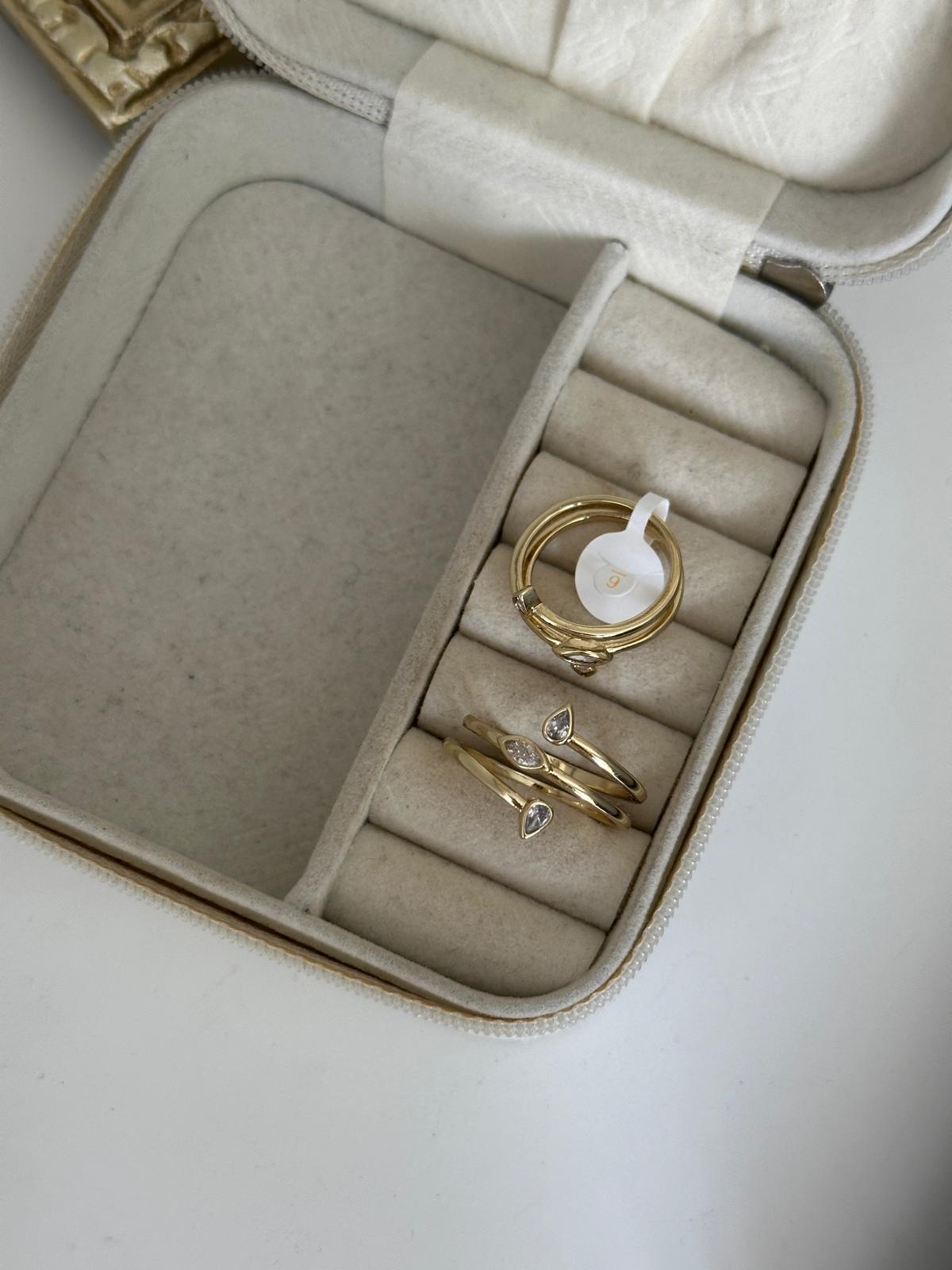 14K Gold Renkli Üçlü Sarmal Damla Taşlı Yüzük