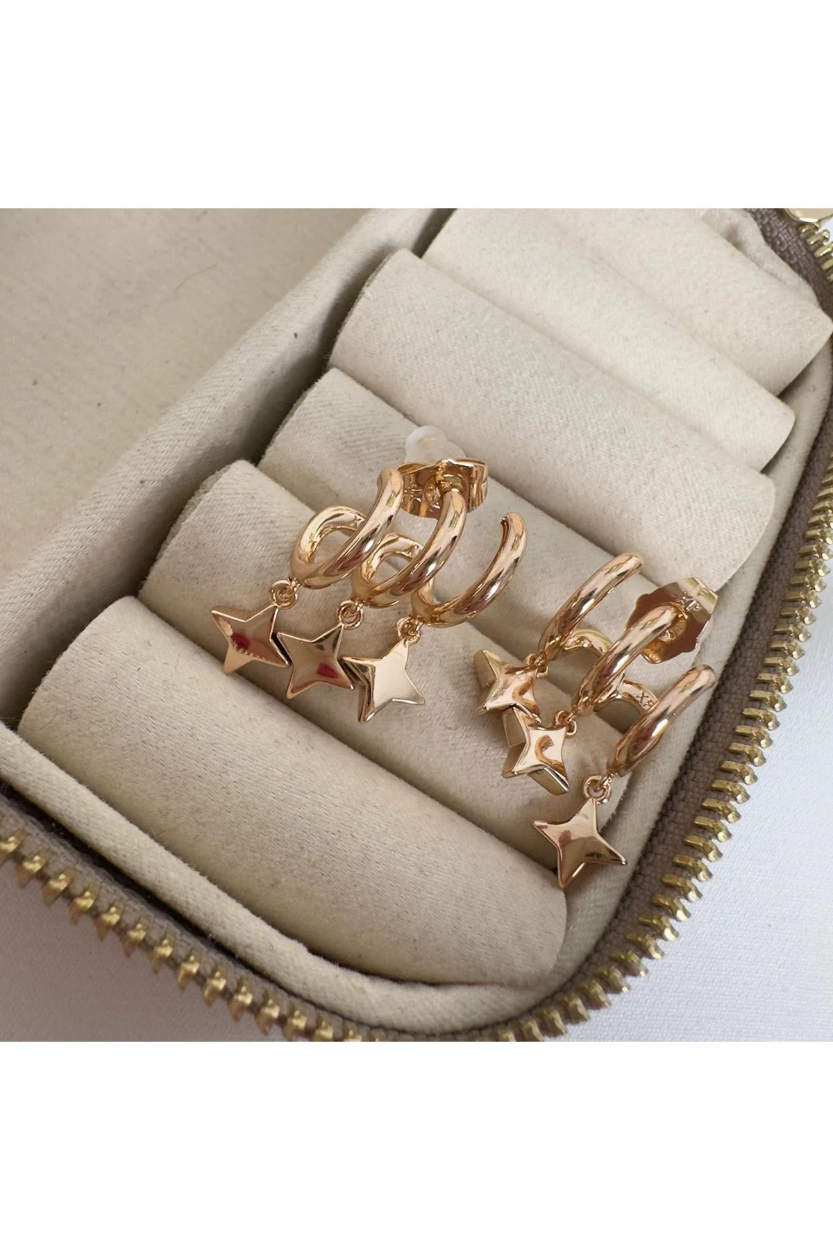 18K Rose Gold Renkli Üç Kulak Deliği Görünümlü Kutup Yıldızı Plaka Küpe