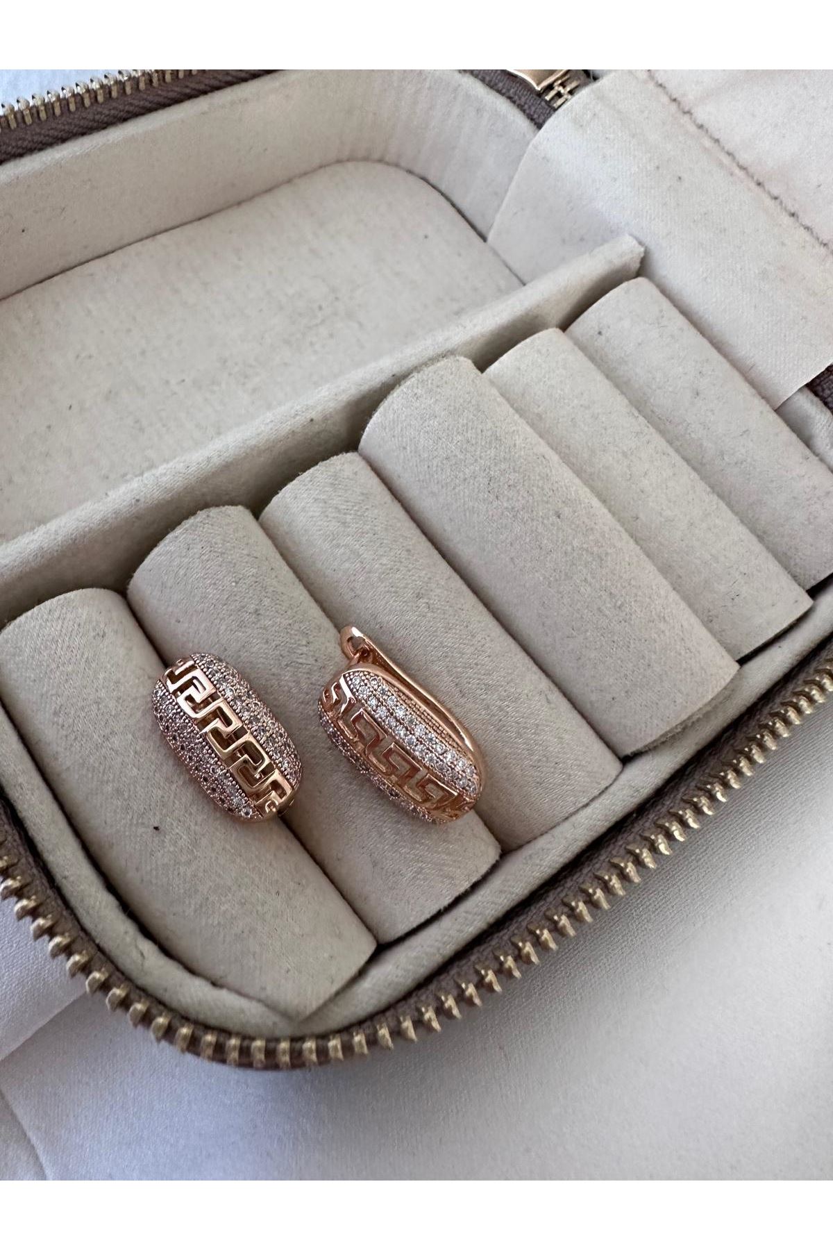 18K Rose Gold Renkli Marka Oval Form Küpe