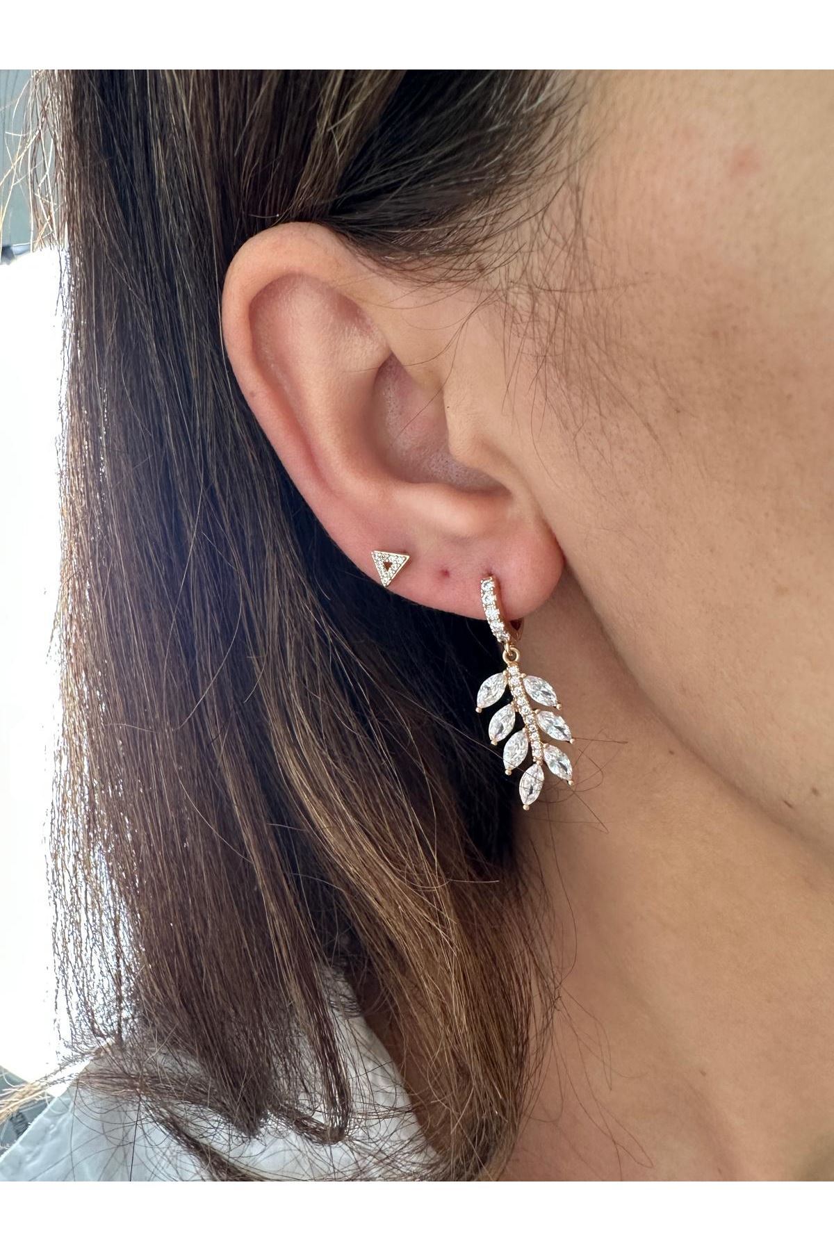 18K Rose Gold Renkli Halka Taşlı Yaprak Küpe