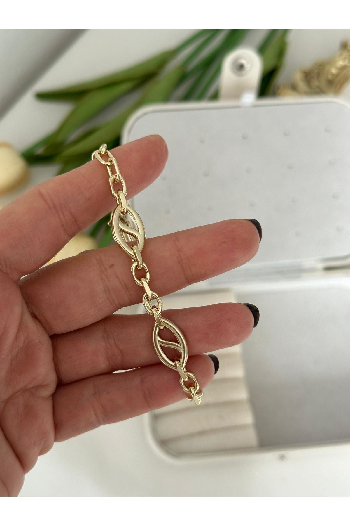 14K Gold Renkli  Basıc Marka Geçmeli Bileklik