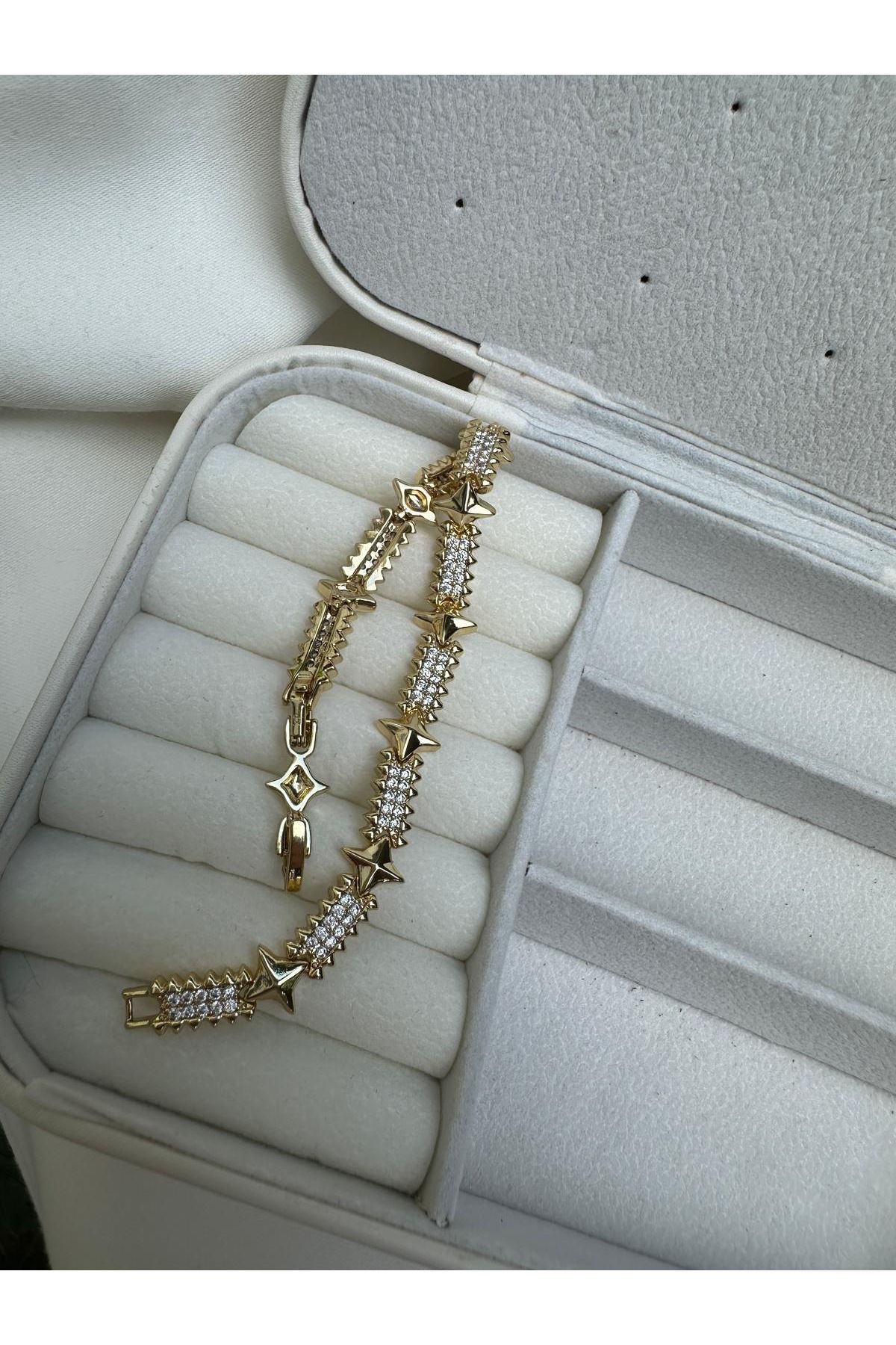 14K Gold Renkli  Kutup Yıldızı Çivi Kesim Taşlı Bileklik