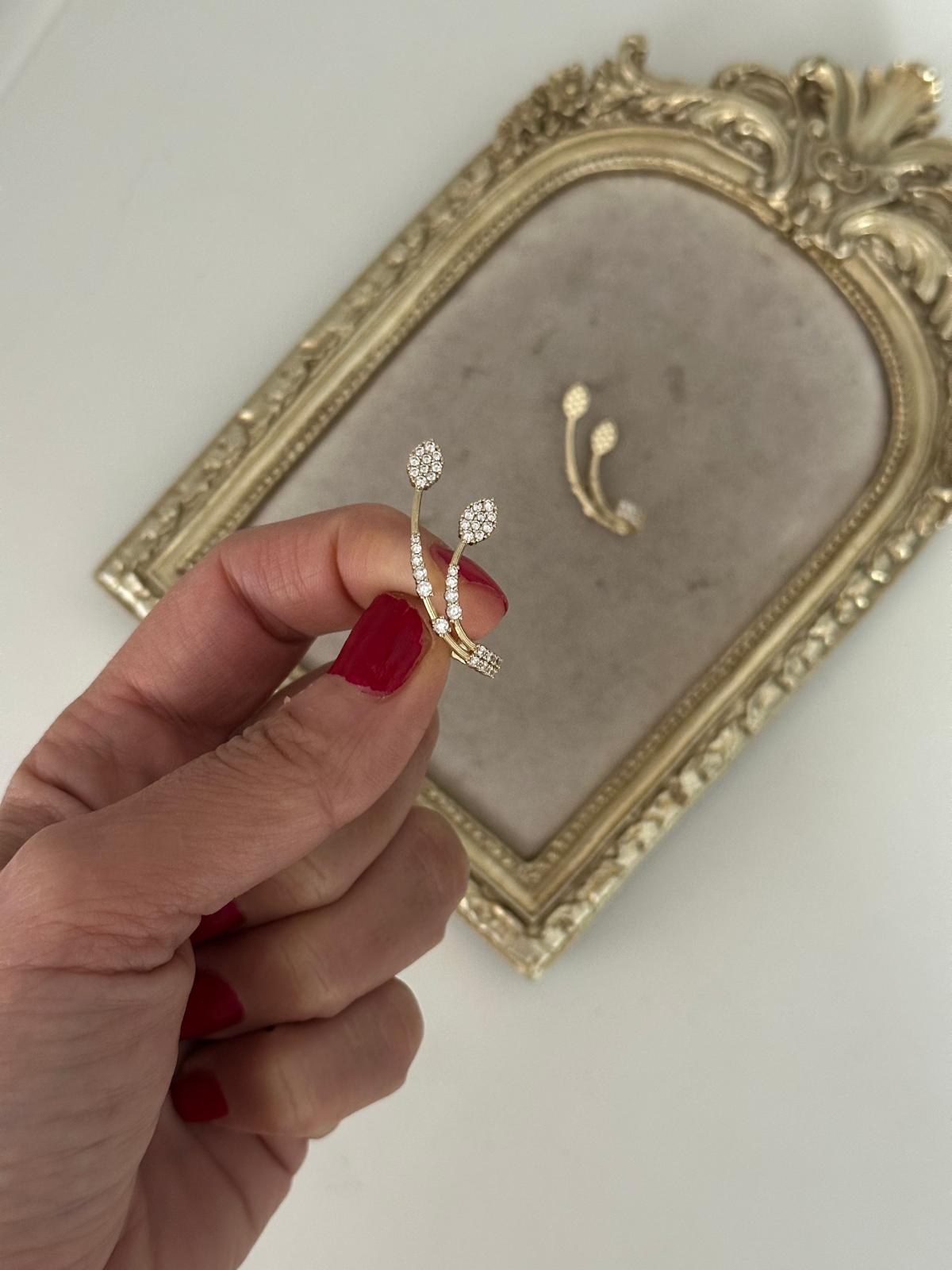 14K Gold Renkli İkili Yaprak Kesim Earcuflu Tasarım Küpe