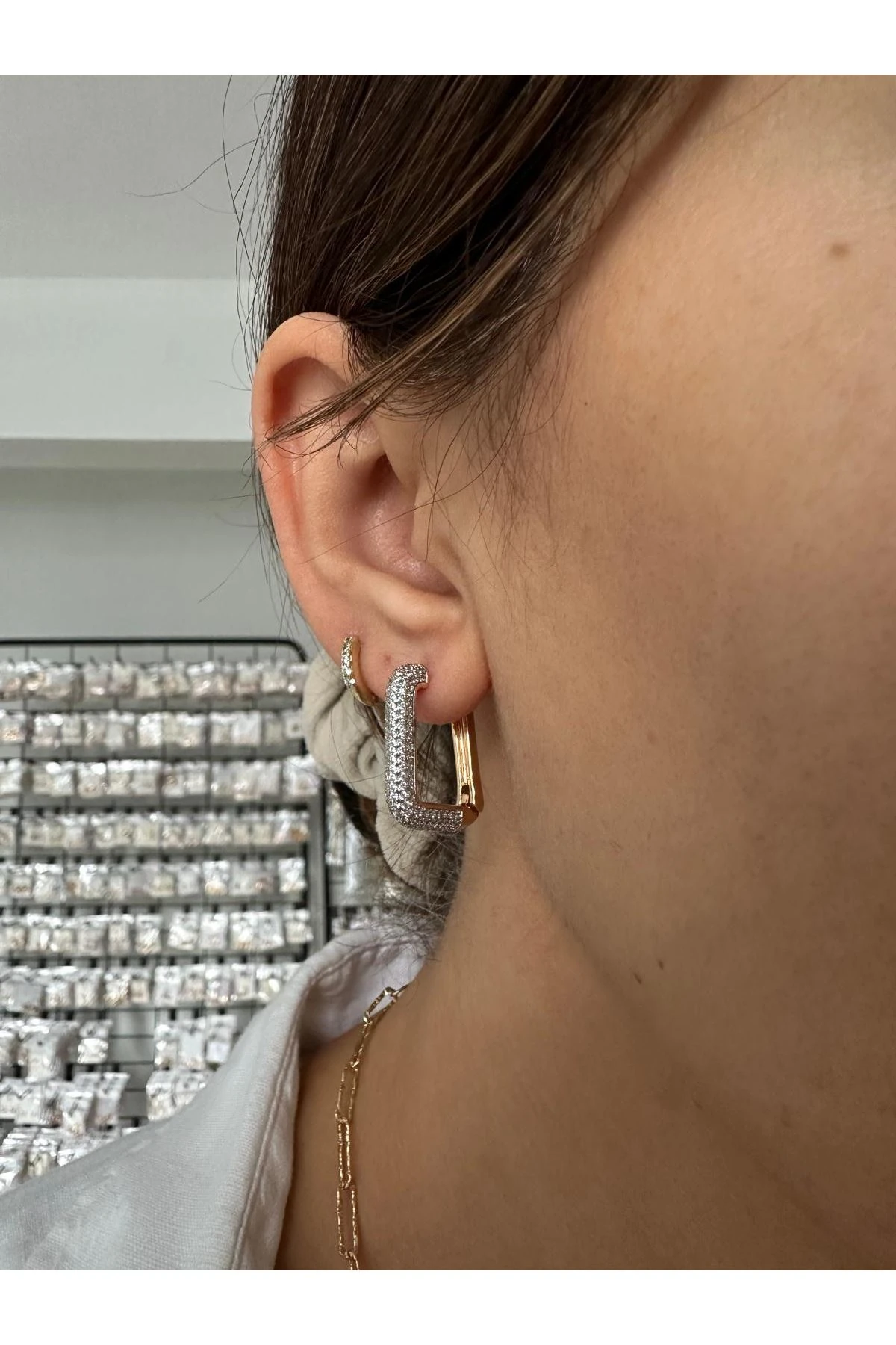 18K Rose Gold Renkli Mix Dikdörtgen Kesim Önü Full Taşlı Küpe