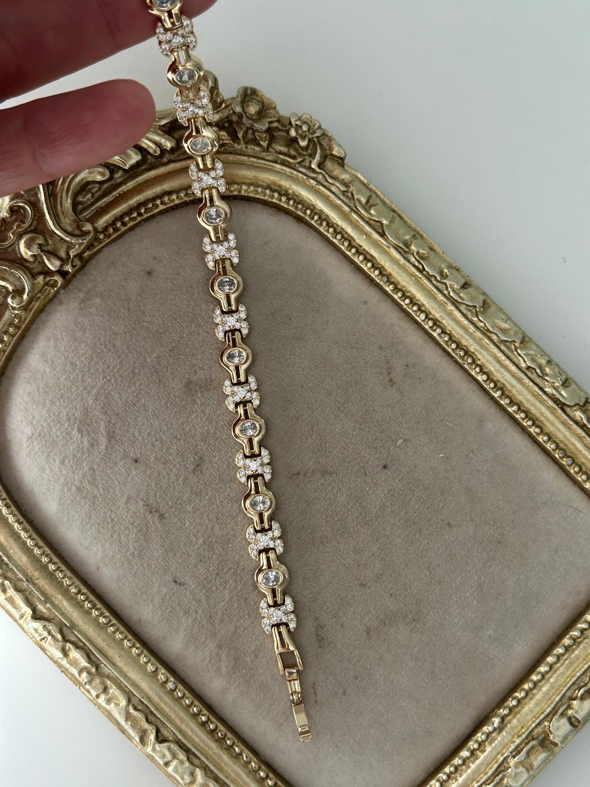 14K Gold Renkli Marka Oval Taşlı Bileklik