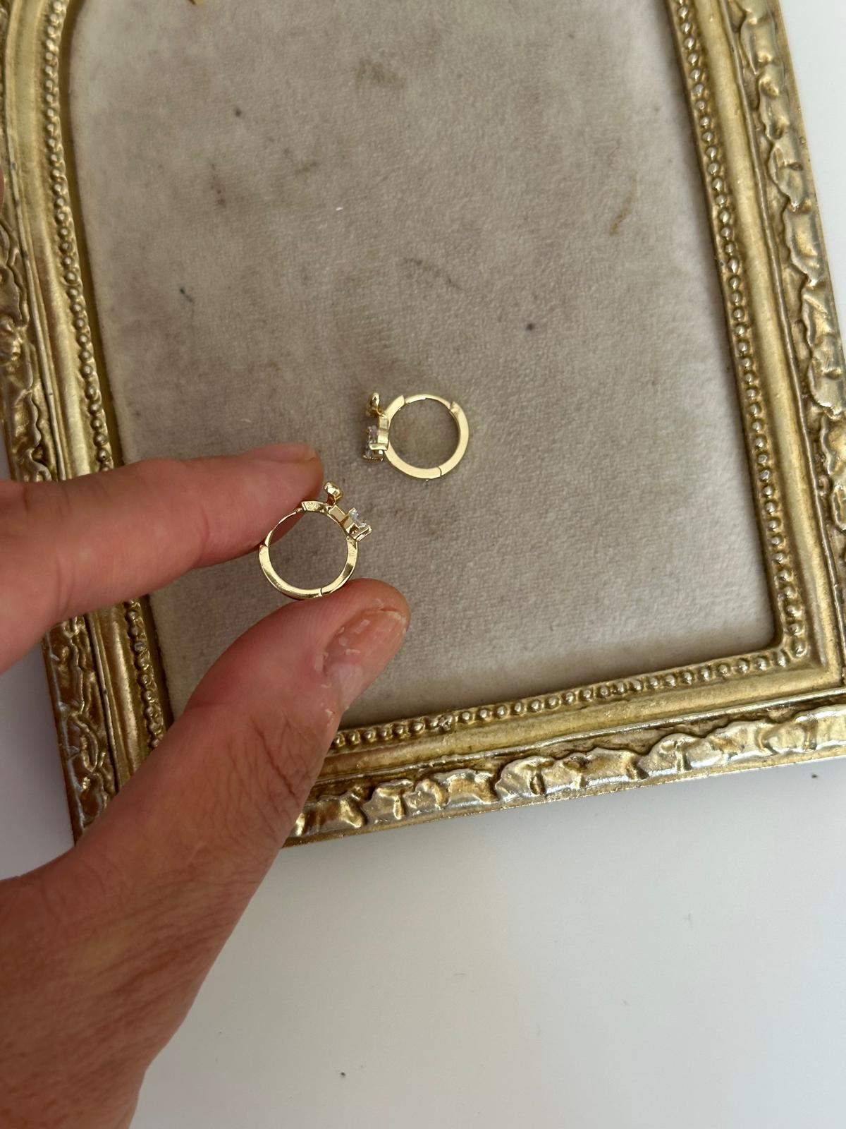 14K Gold Renkli Kİraz Taşlı Minimal Halka Küpe