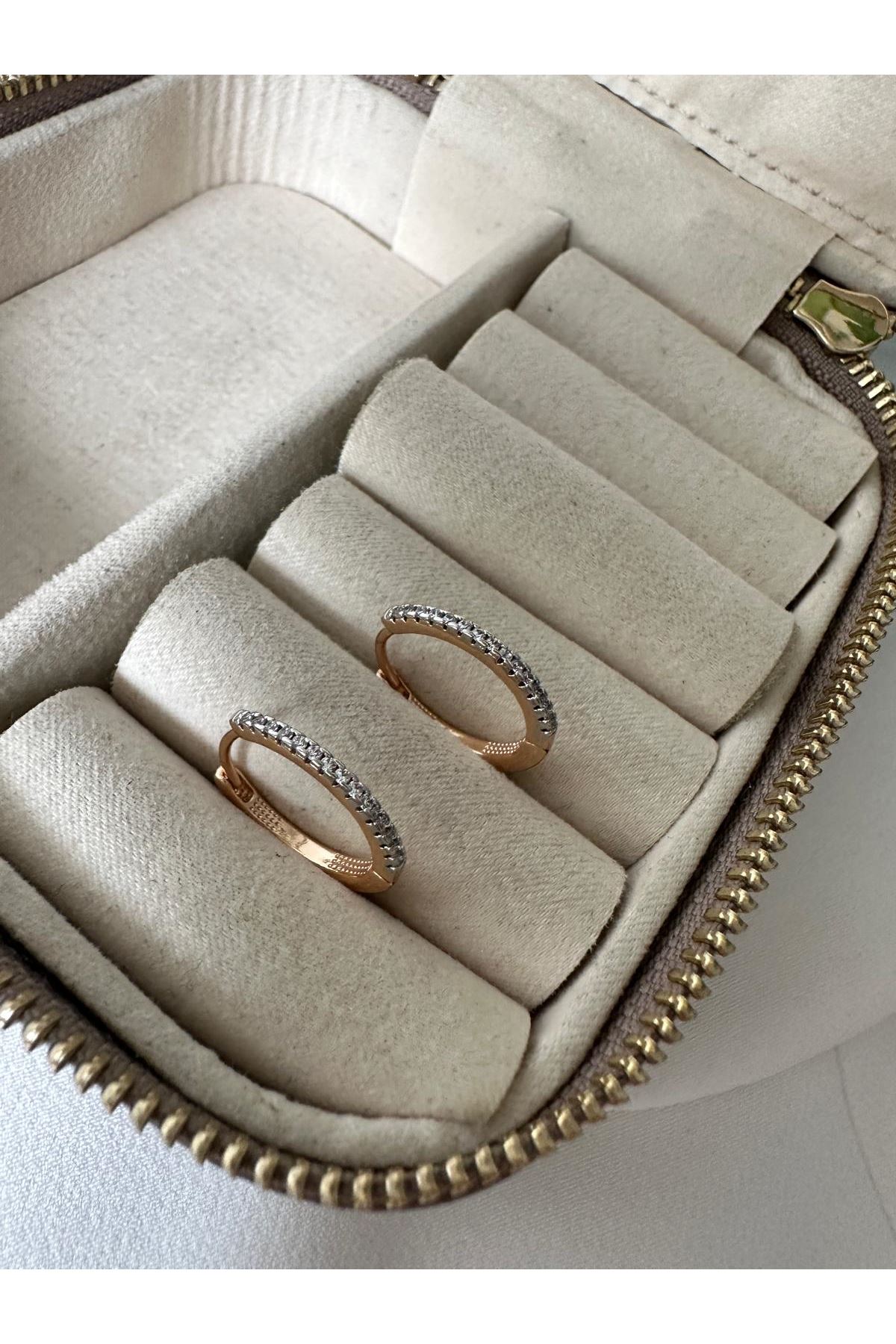 18K Rose Gold Renkli Halka İnce Beyaz Sıra Taşlı Küpe