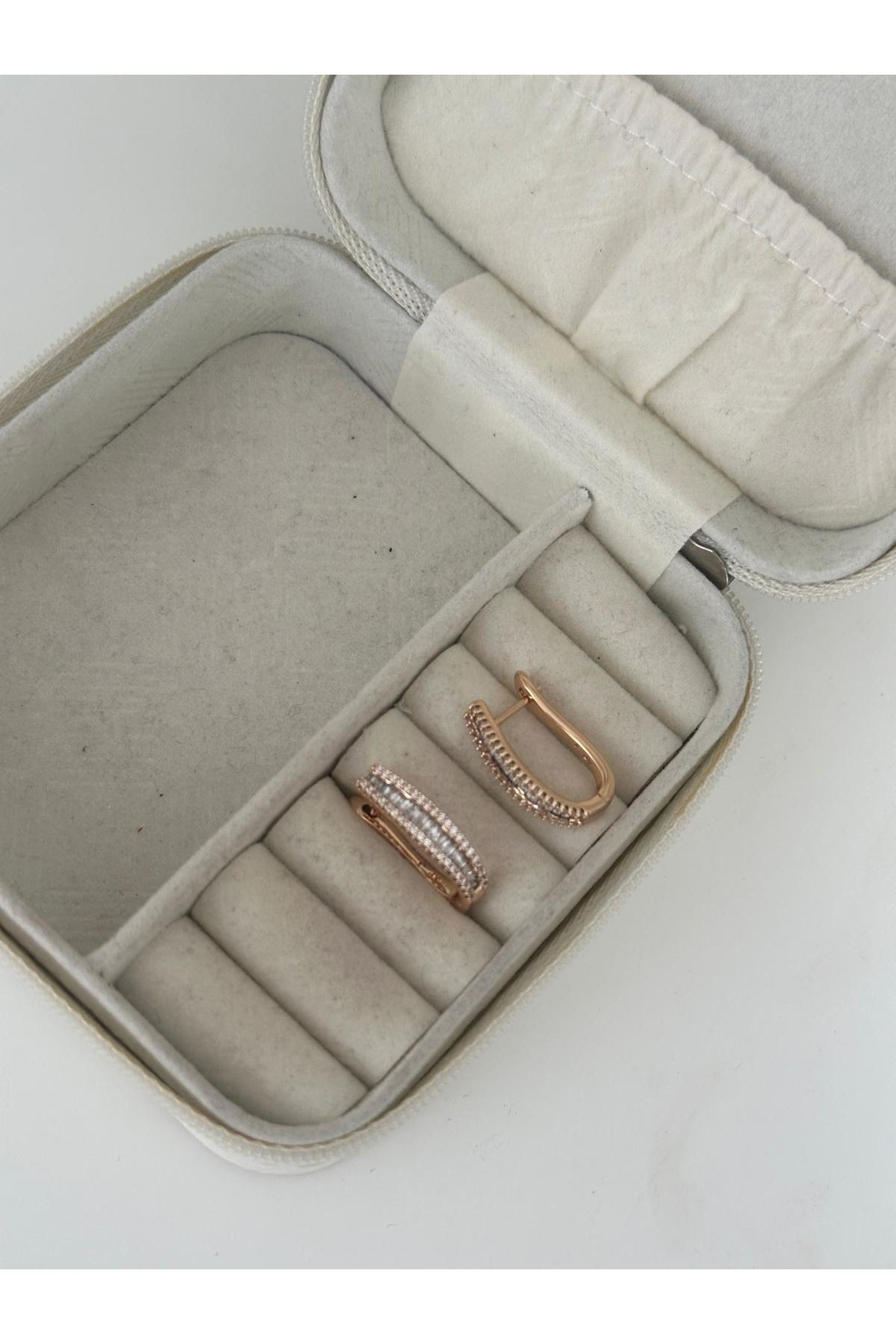 18K Rose Gold Renkli Lale Form Çift Montür Ortası Kristal Taşlı Küpe