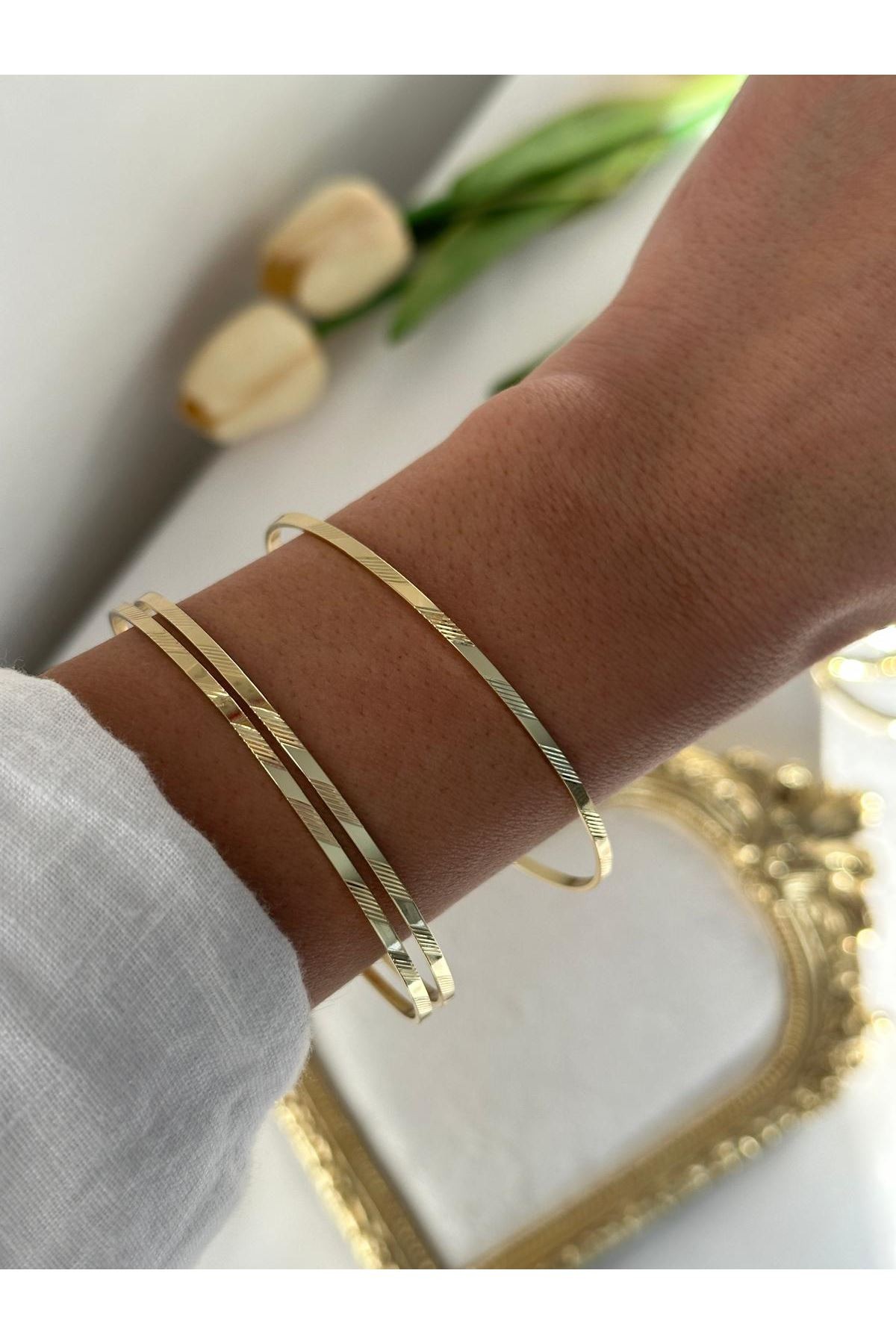 14K Gold Renkli  Parlak Düz Çizgi Şeritli Bilezik