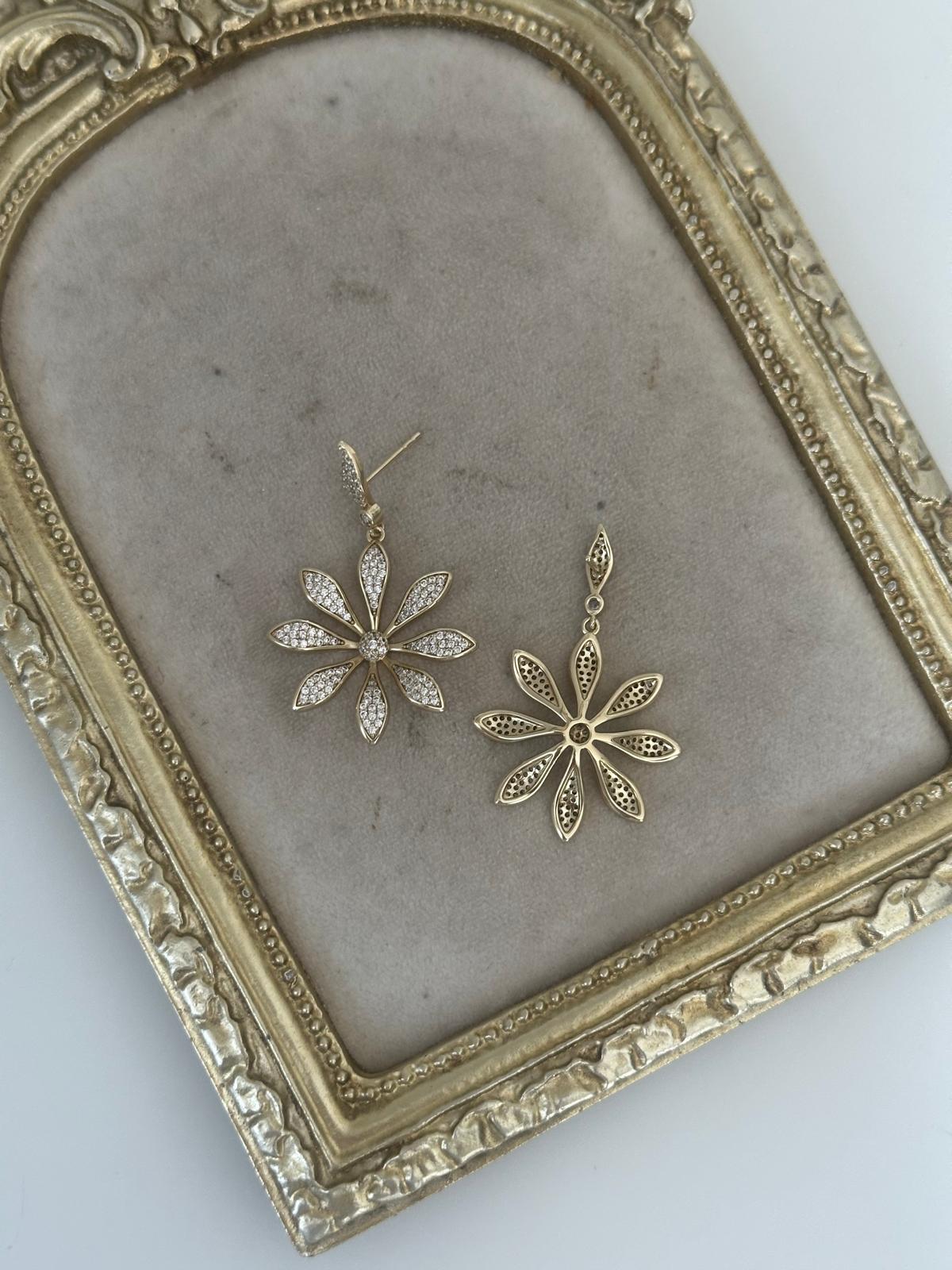 14K Gold Renkli Çiçek  Sarkıt Taşlı Küpe