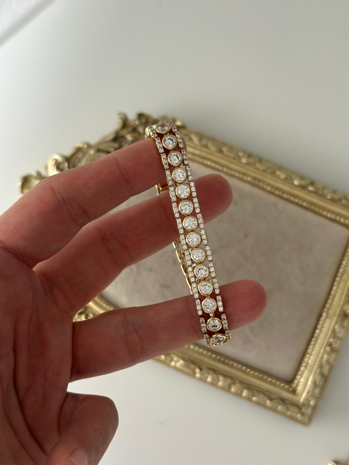 14K Gold Renkli Kalın Yuvarlak Su Yolu Taşlı Çift Sıra Bileklik