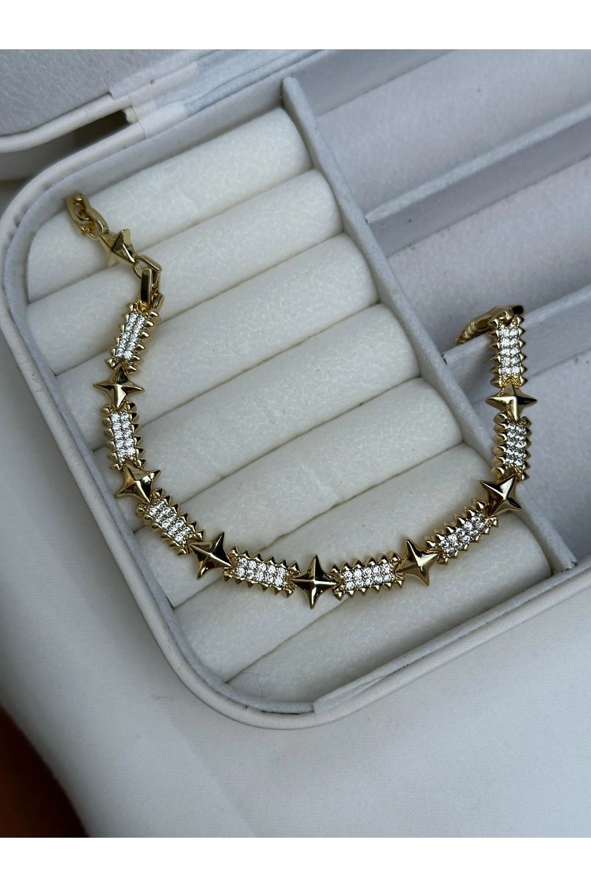 14K Gold Renkli  Kutup Yıldızı Çivi Kesim Taşlı Bileklik